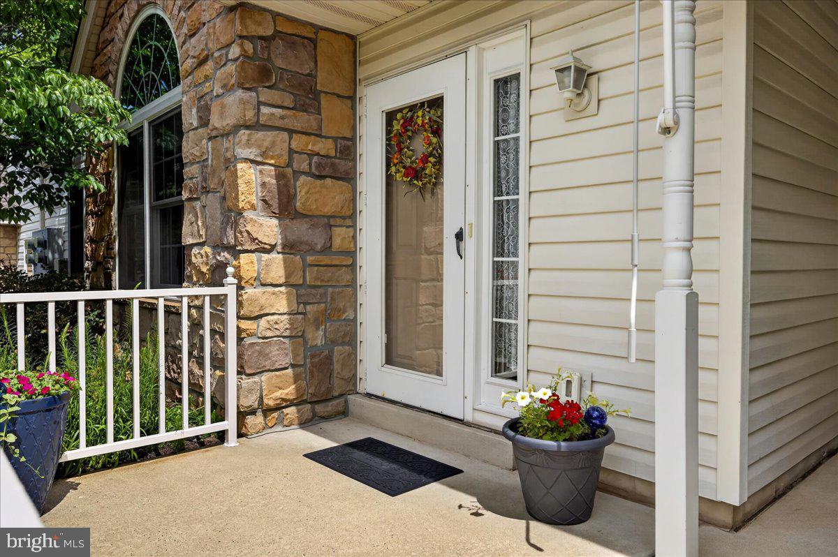 LIONSGATE - Residential