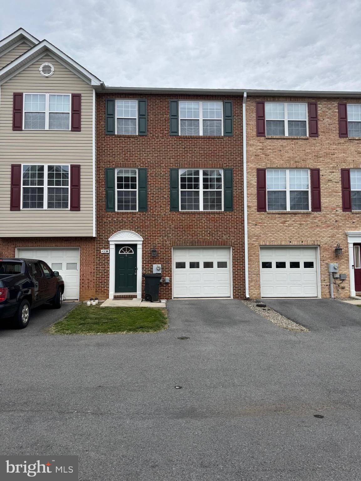 KEYSTONE MANOR - Residential Lease