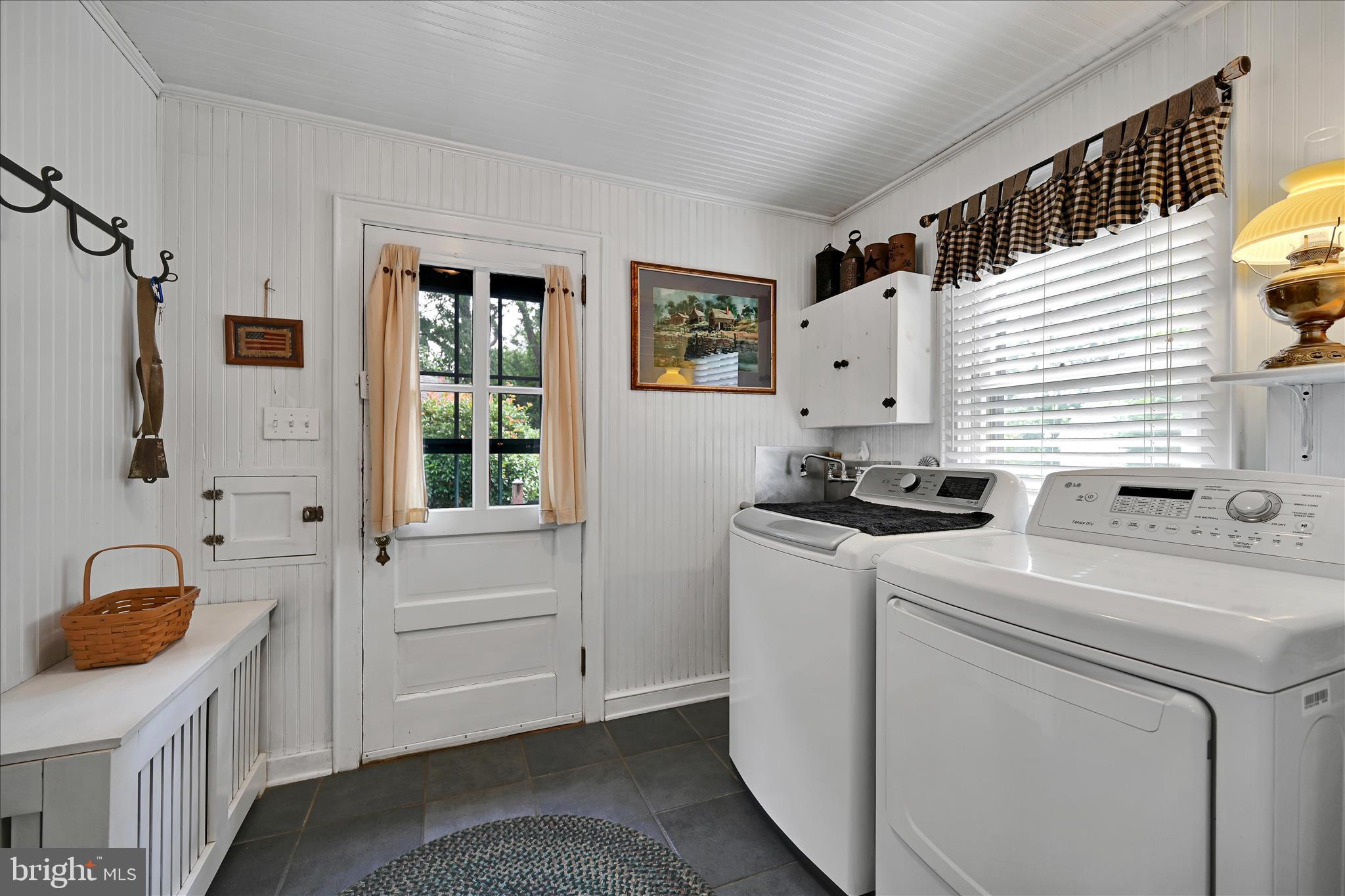 NEW HOLLAND BOROUGH - Residential