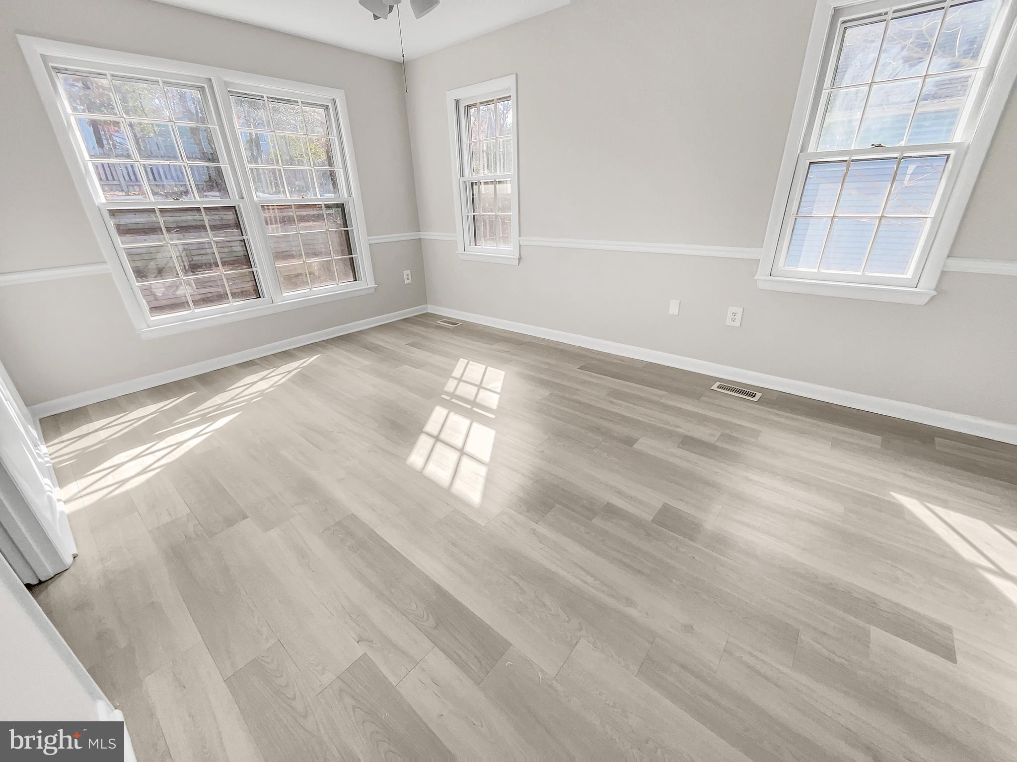 LAKE RIDGE - Residential