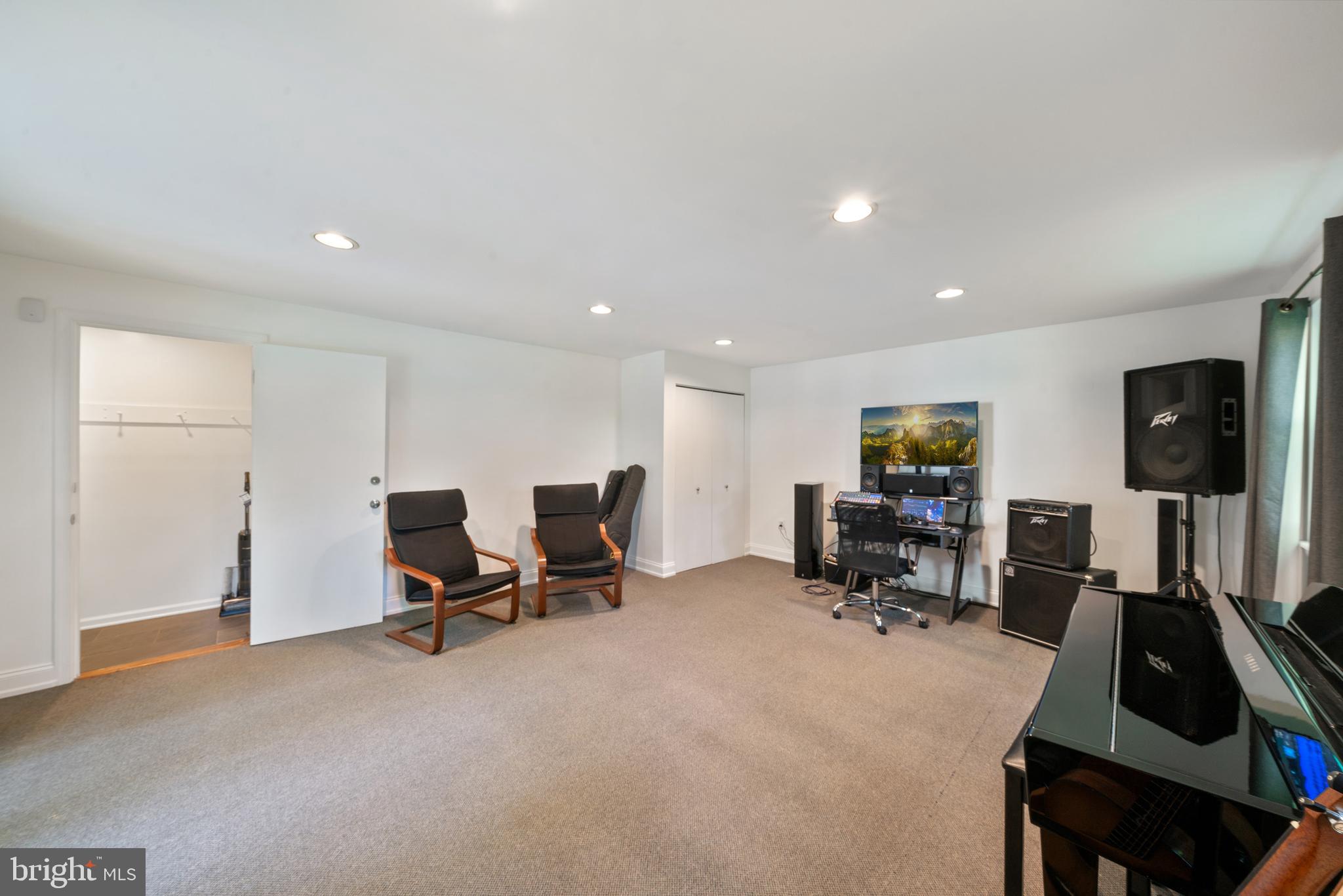 PEACHWOOD - Residential
