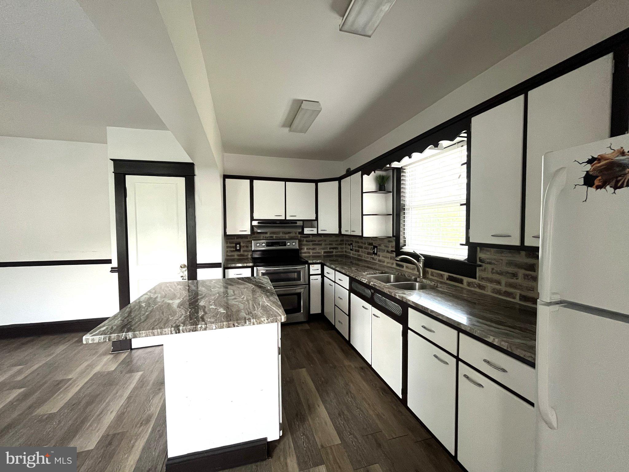 EMMAUS - Residential