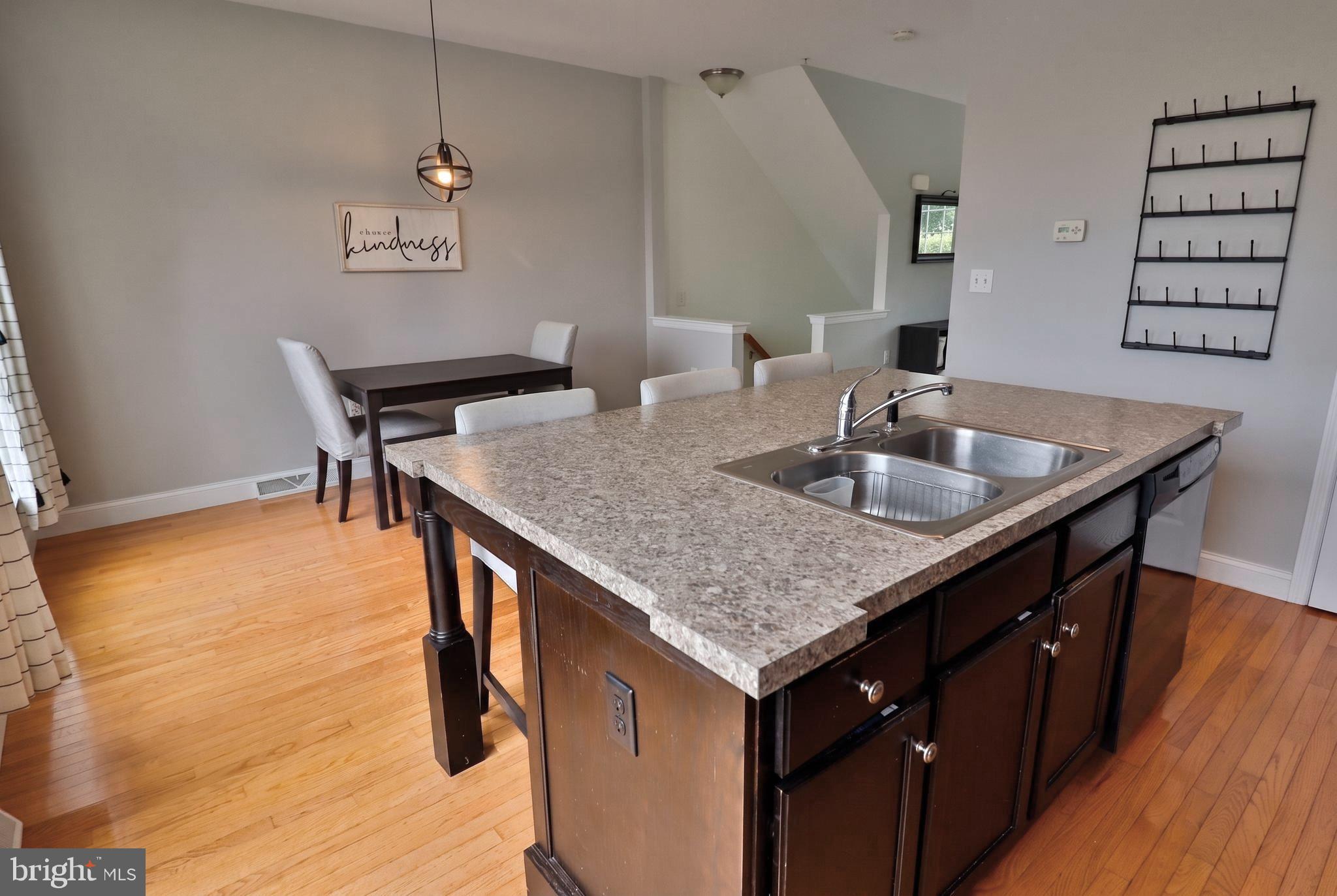 FLORIN HILL - Residential