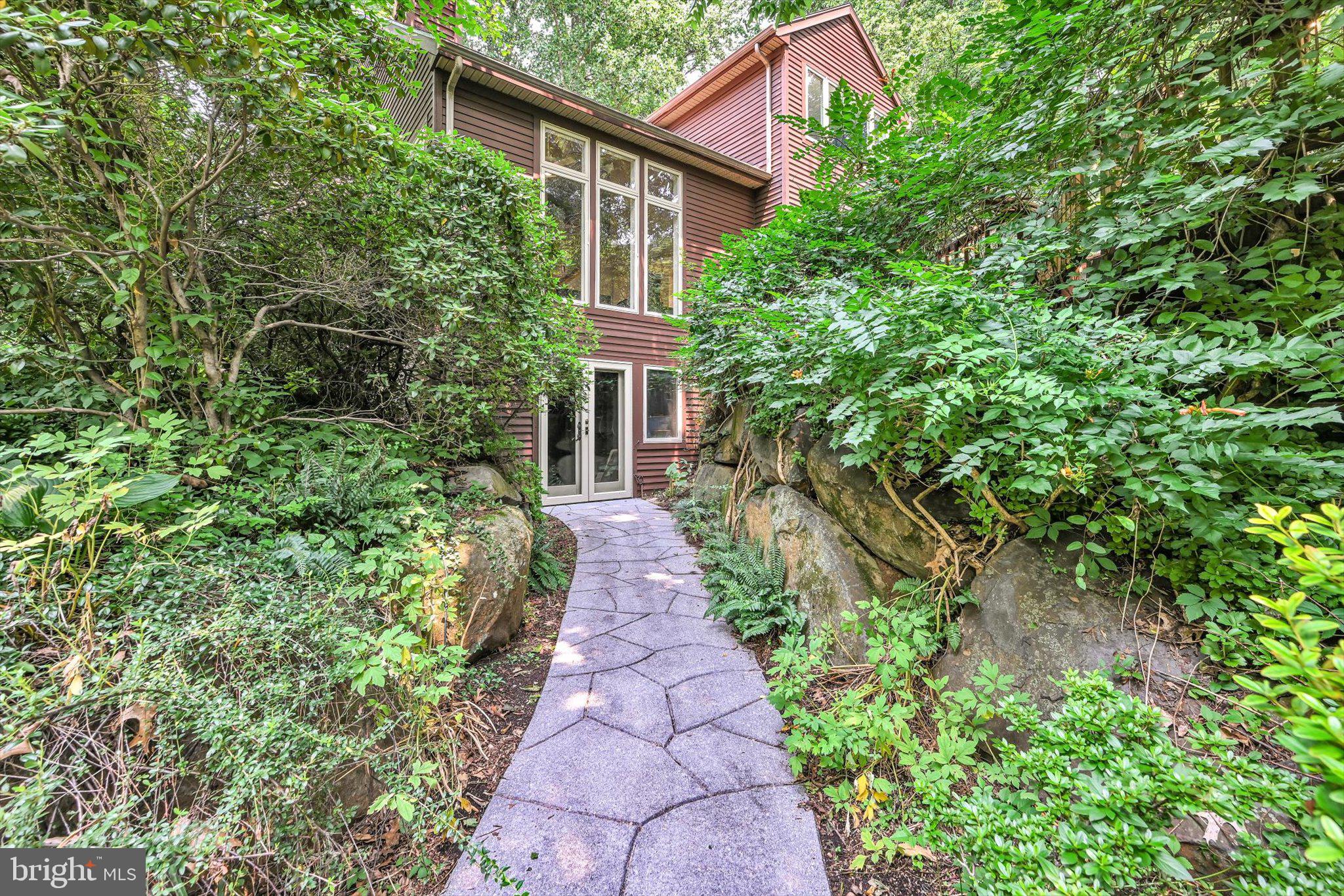 TIMBER VILLA - Residential