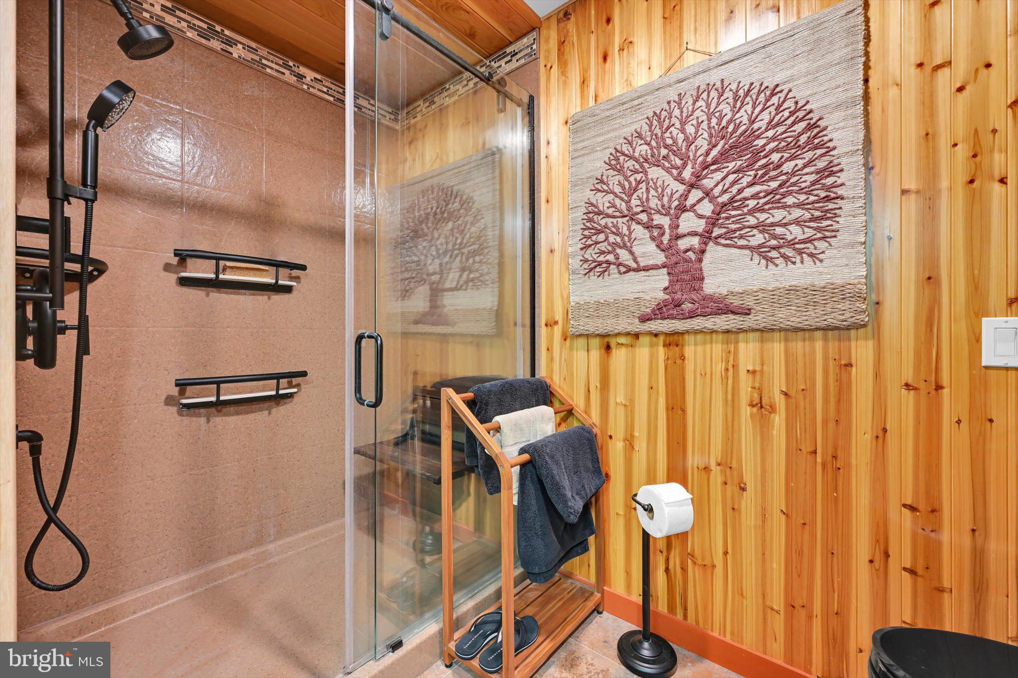 TIMBER VILLA - Residential