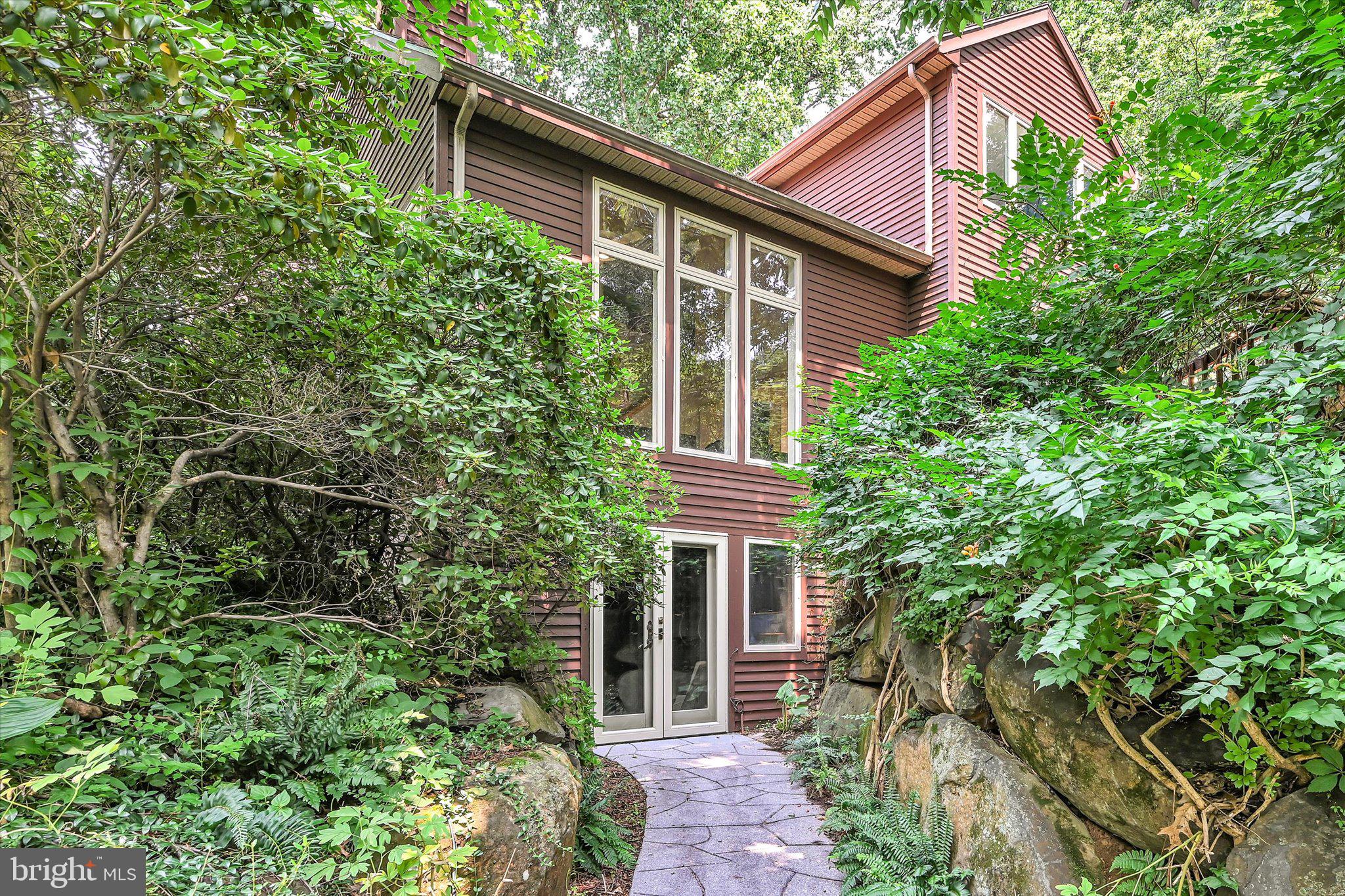 TIMBER VILLA - Residential