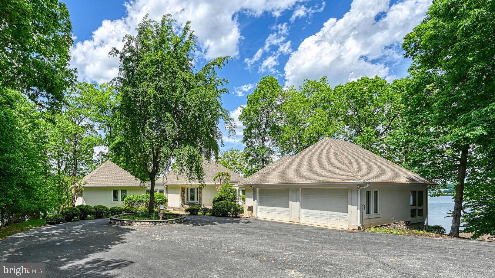 GRANDVIEW - Residential