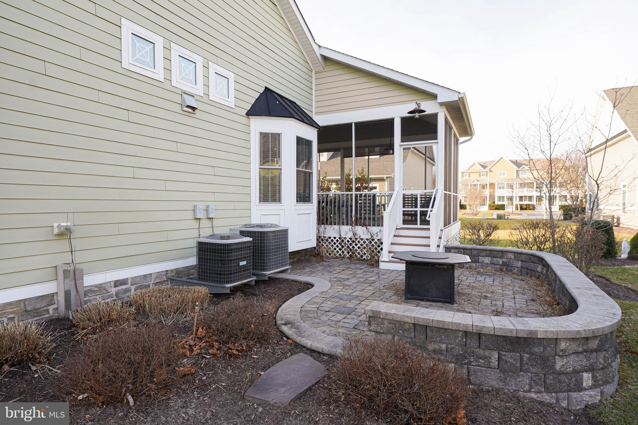 BAYSIDE - Residential