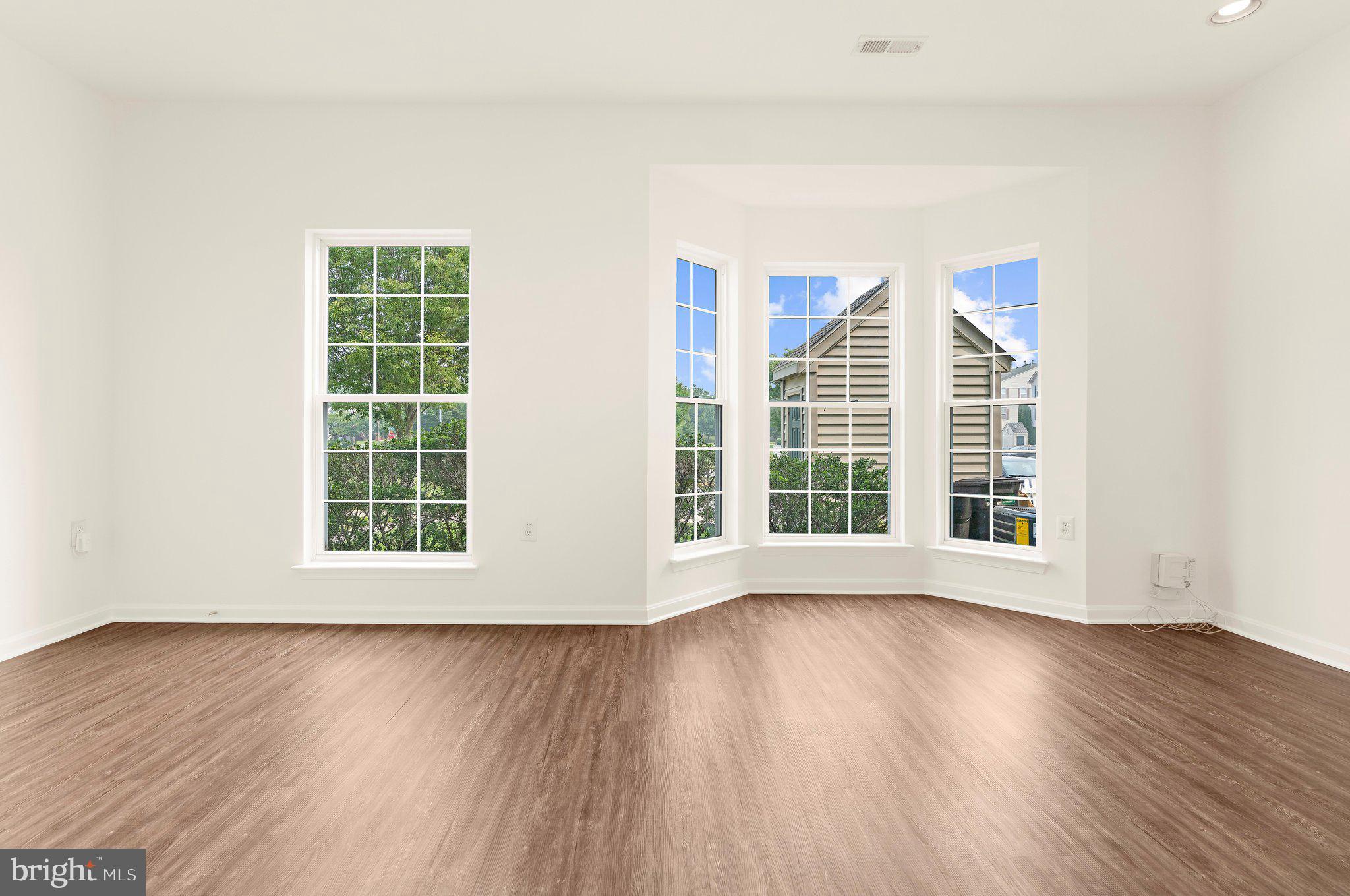 SEVEN OAKS - Residential