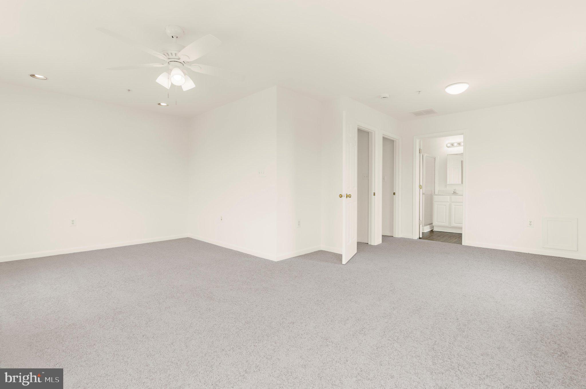 SEVEN OAKS - Residential