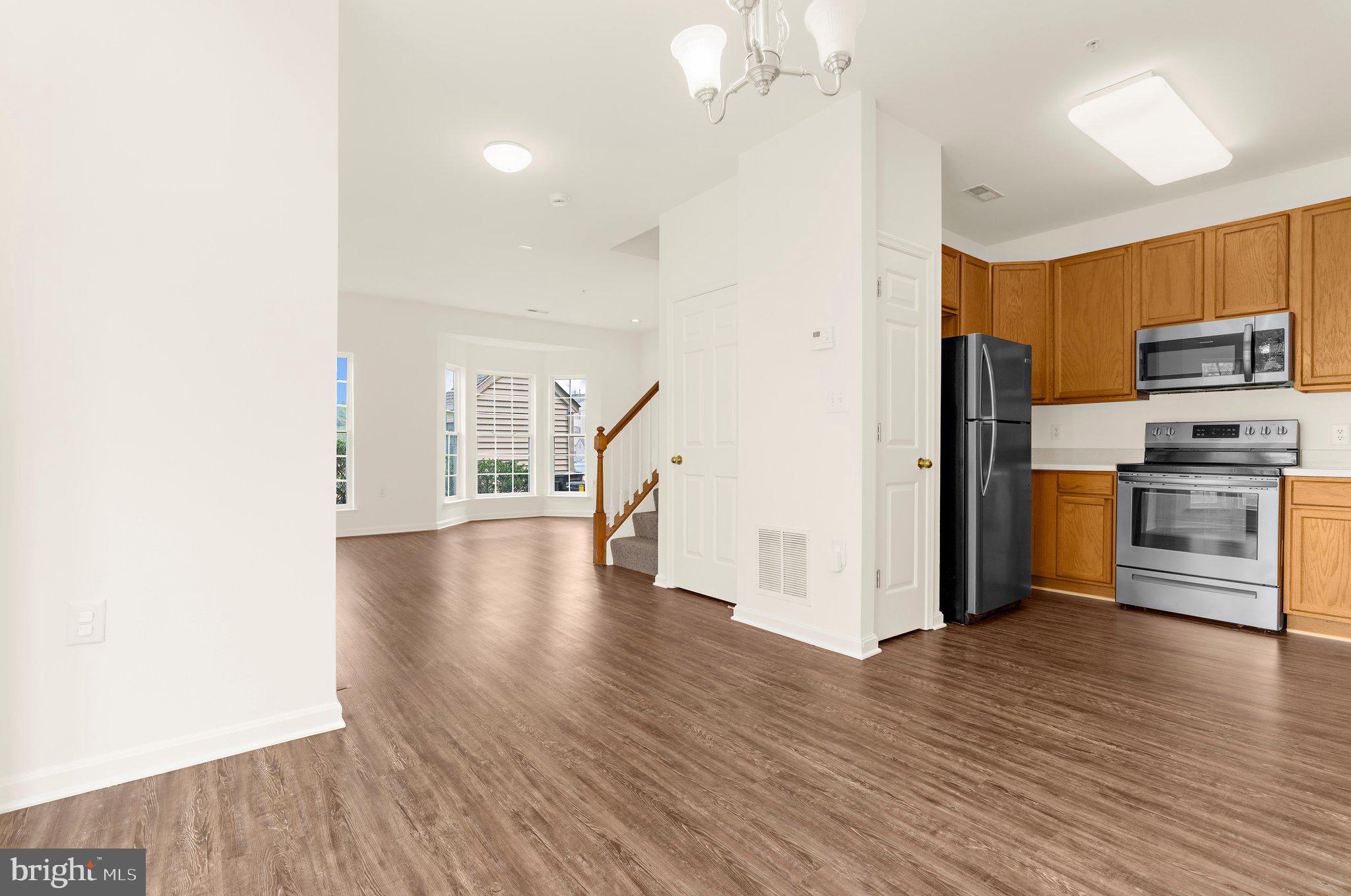 SEVEN OAKS - Residential