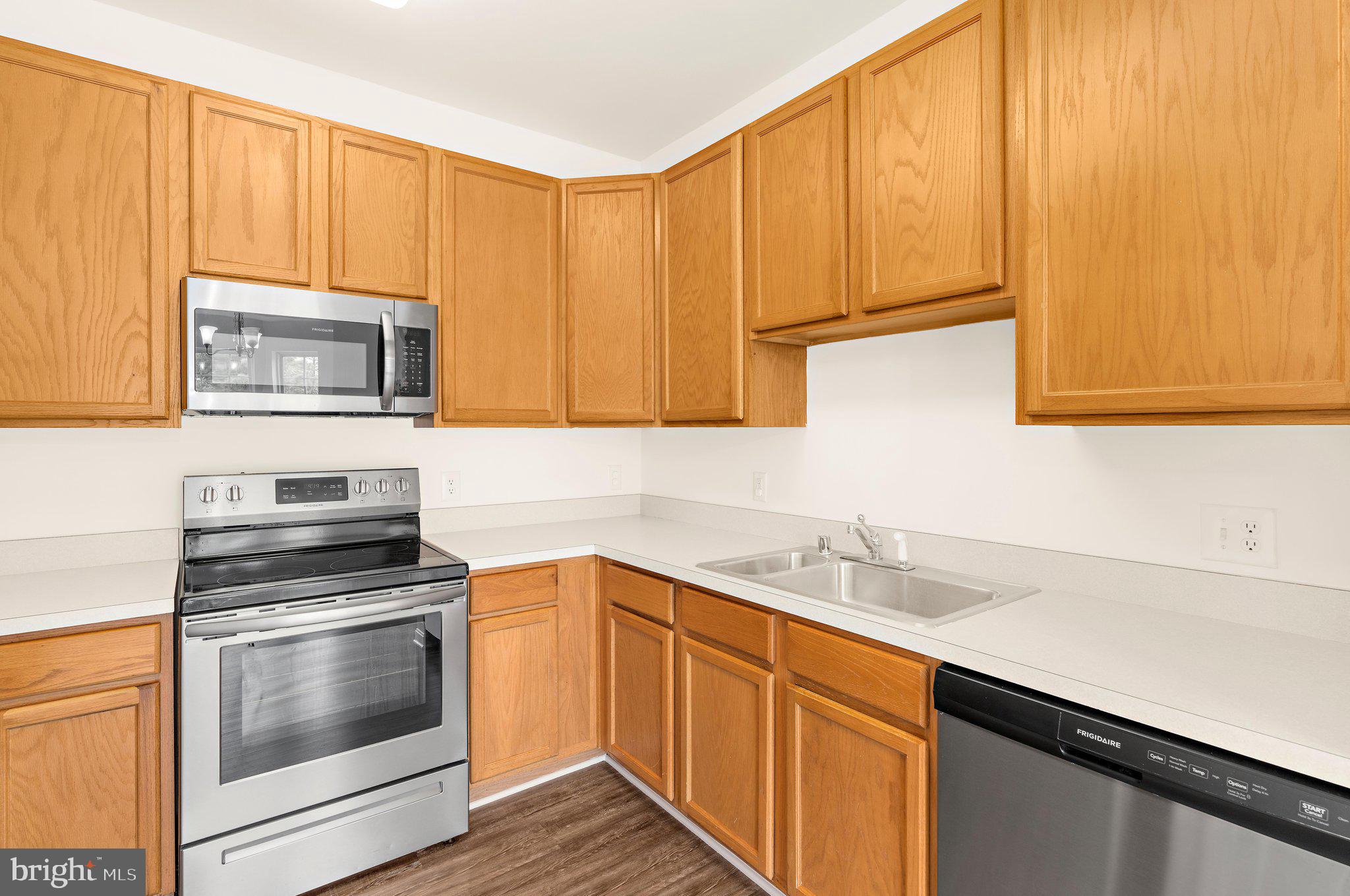 SEVEN OAKS - Residential