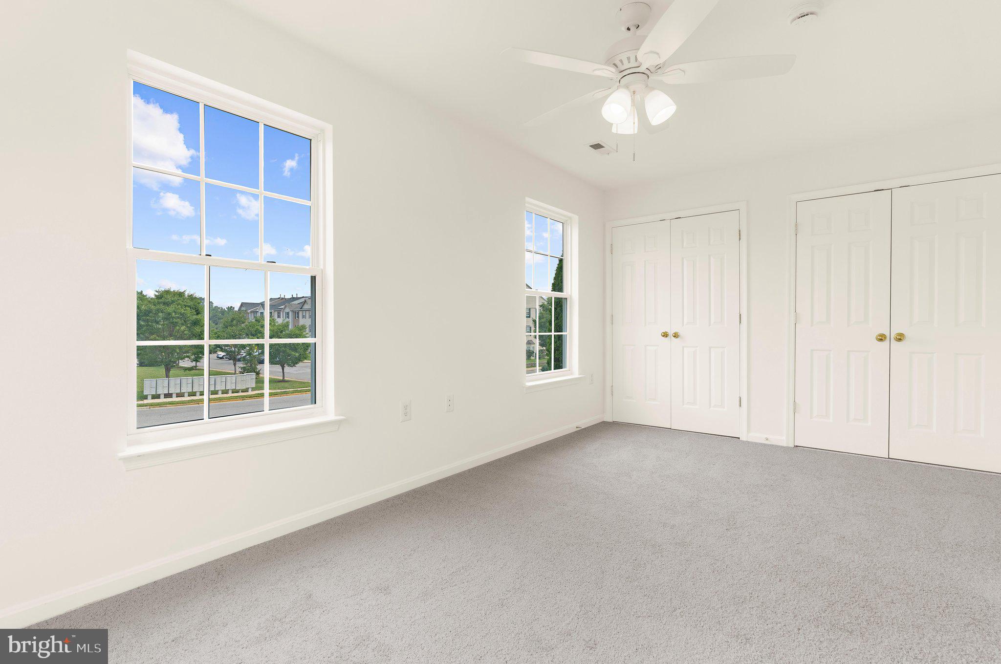 SEVEN OAKS - Residential