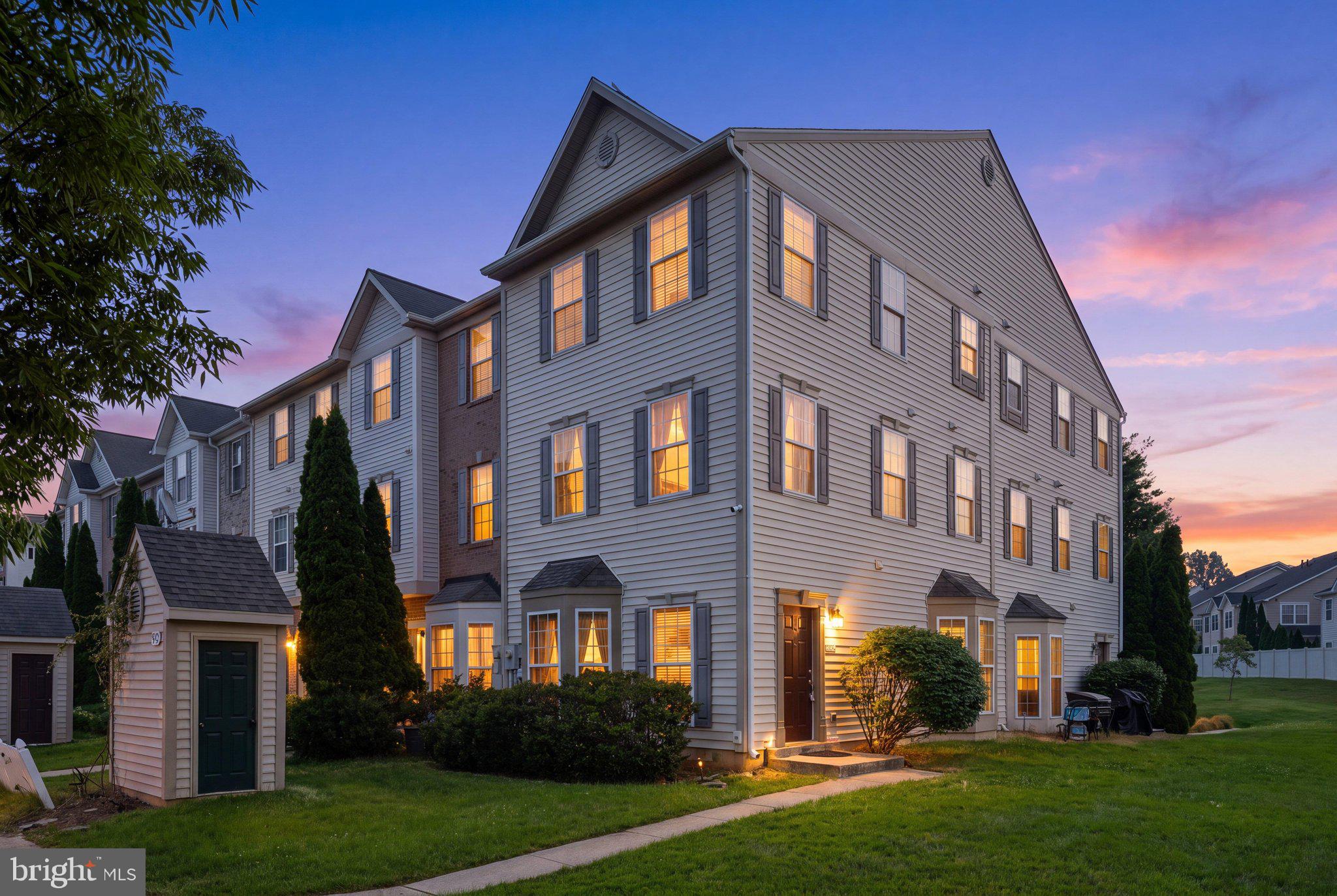 SEVEN OAKS - Residential