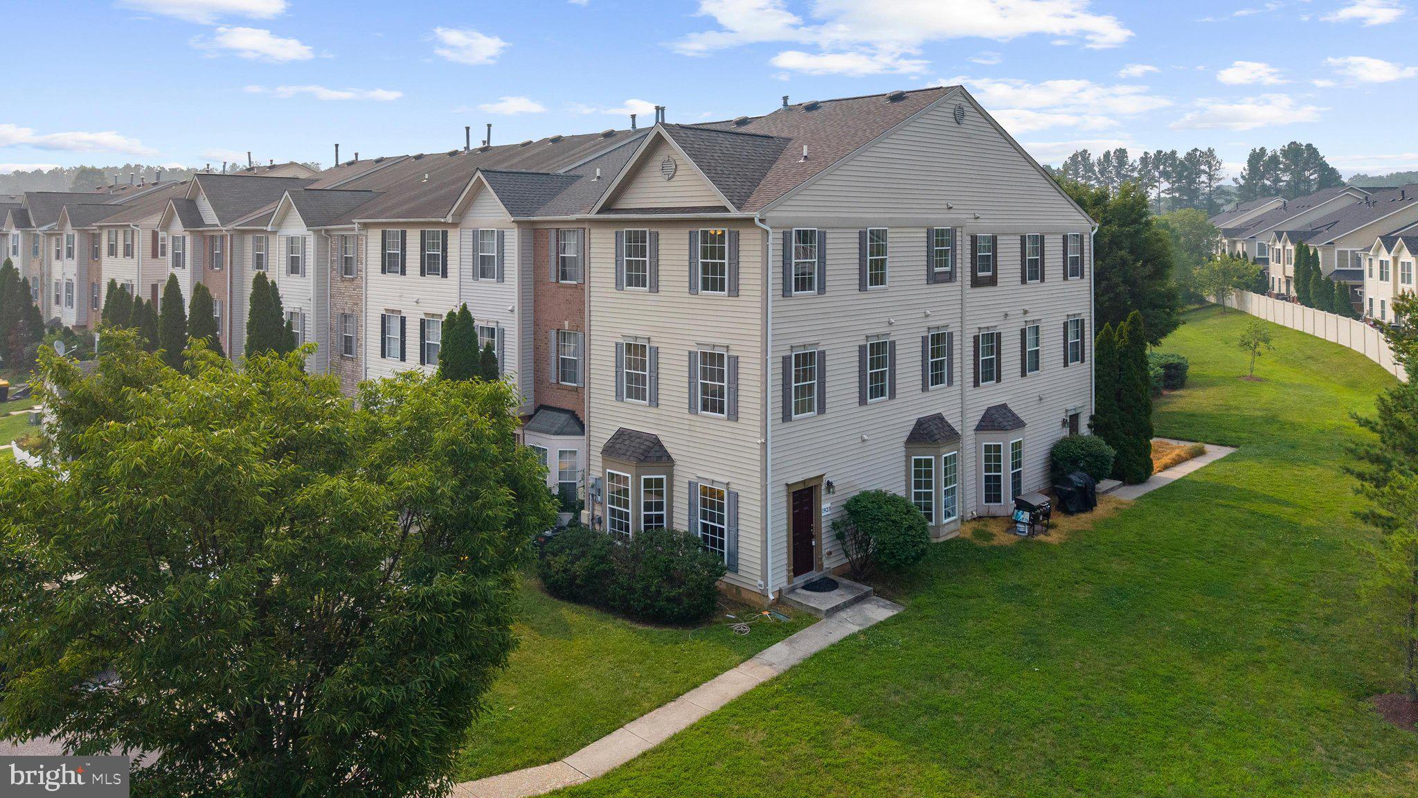 SEVEN OAKS - Residential