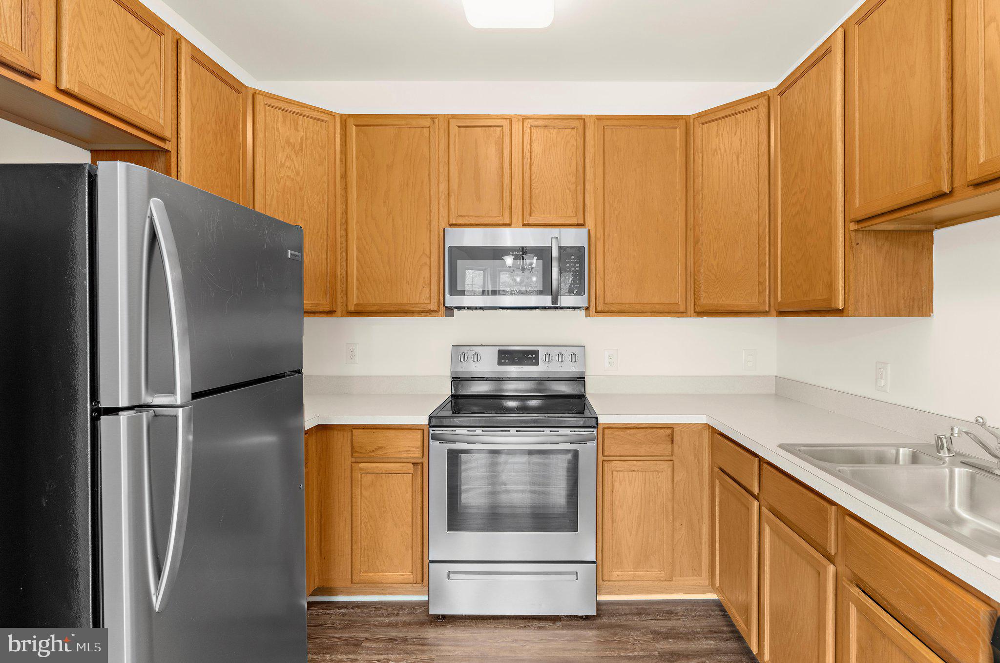 SEVEN OAKS - Residential