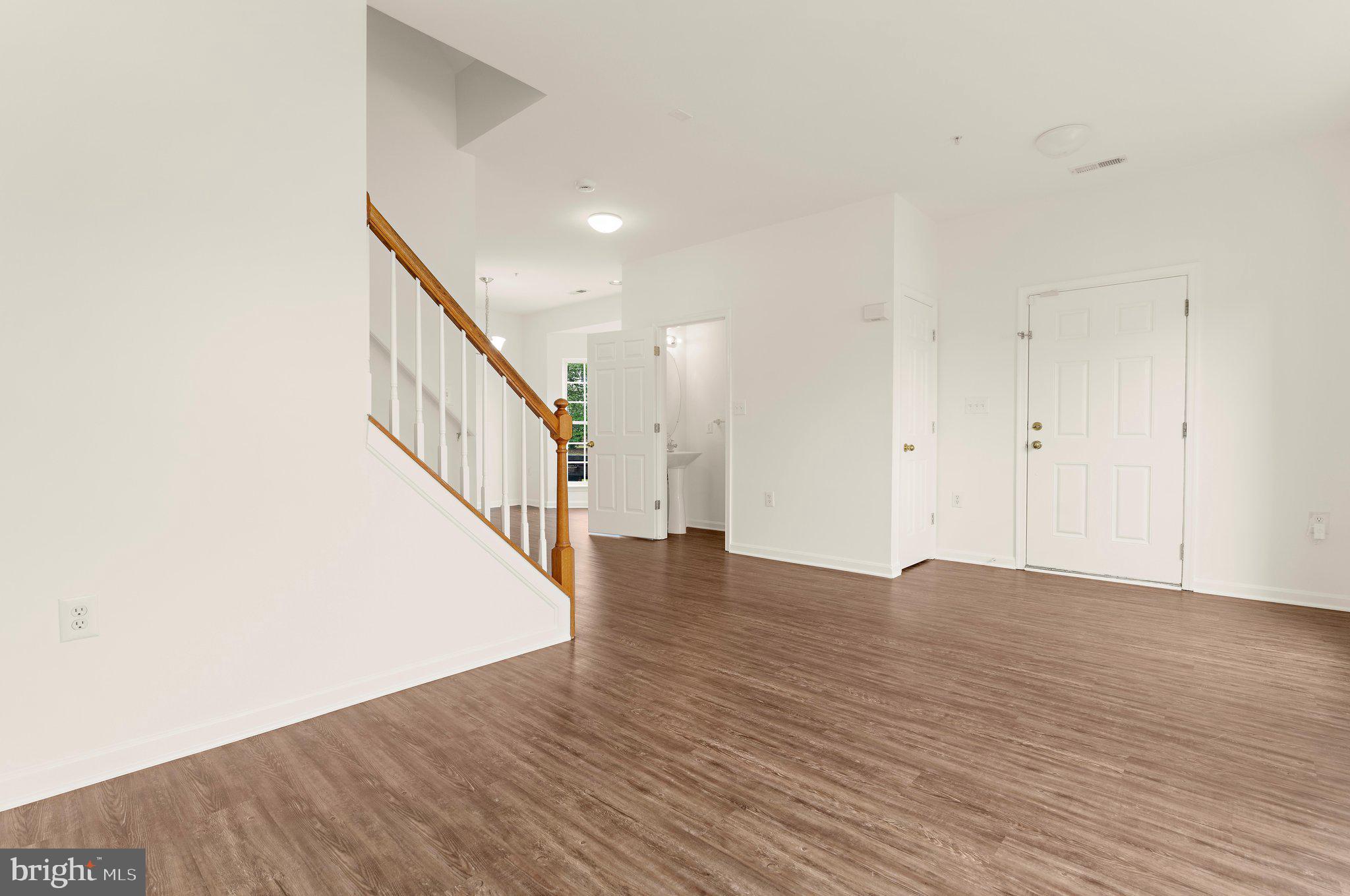 SEVEN OAKS - Residential