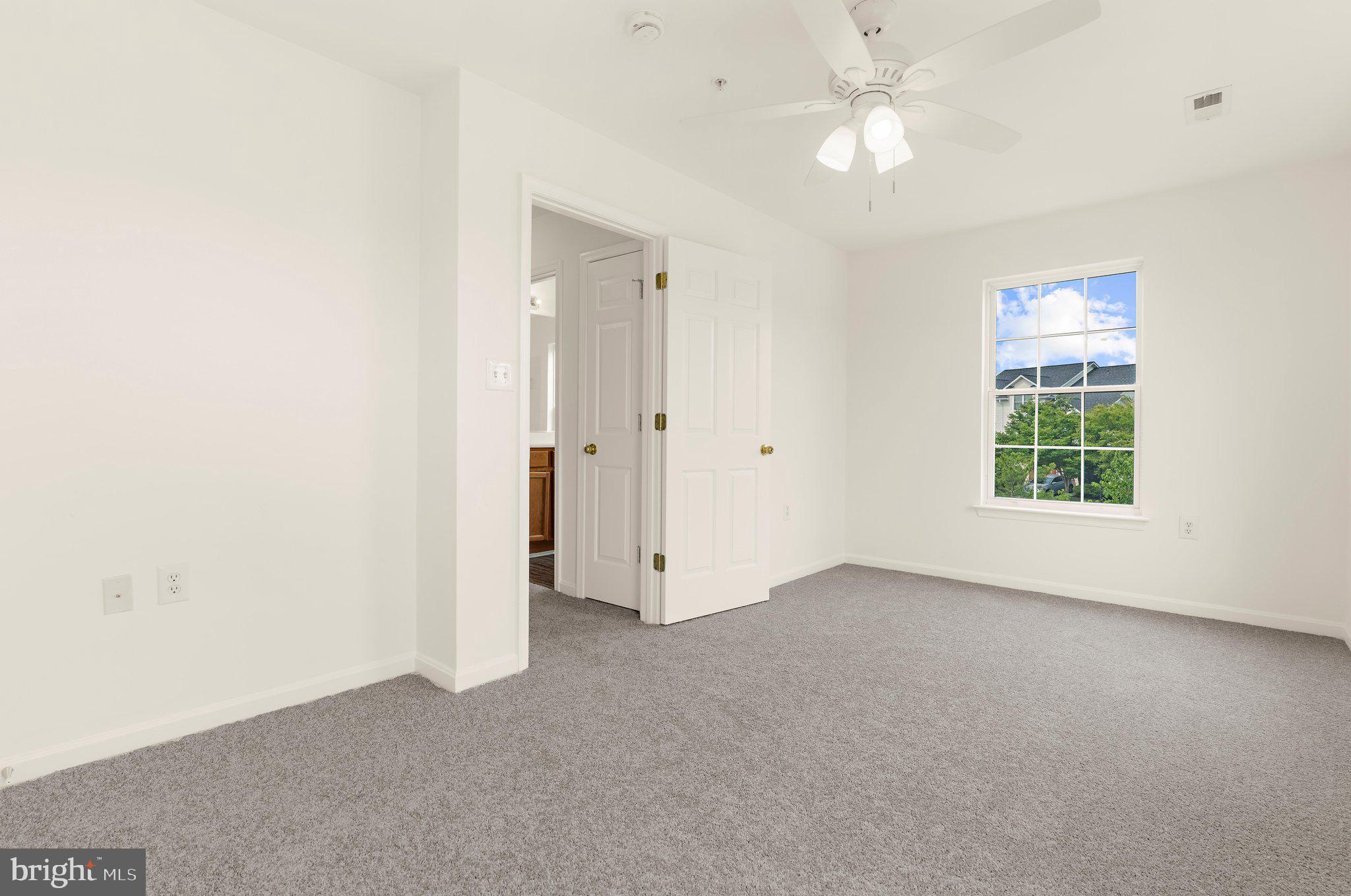 SEVEN OAKS - Residential
