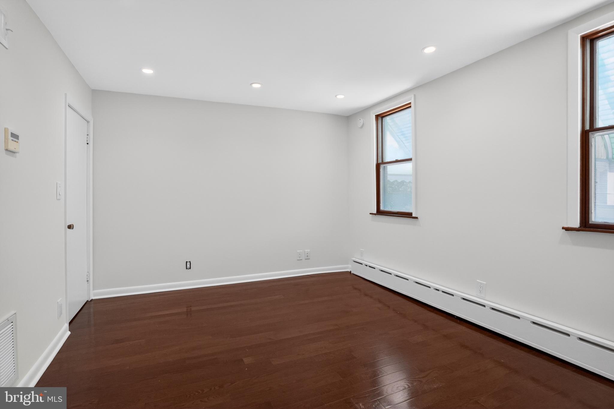 PHILADELPHIA (SOUTH) - Residential