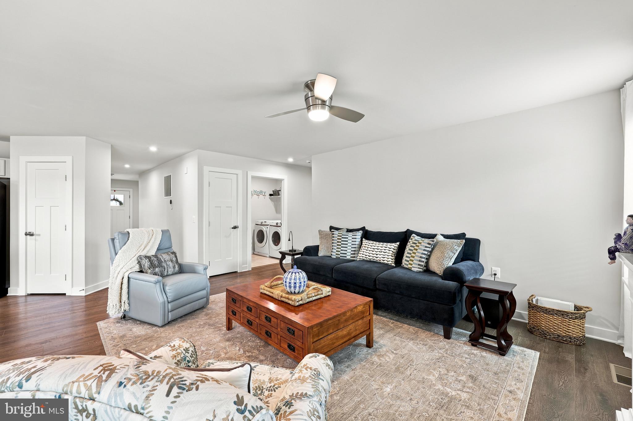 CARDINAL POINTE - Residential