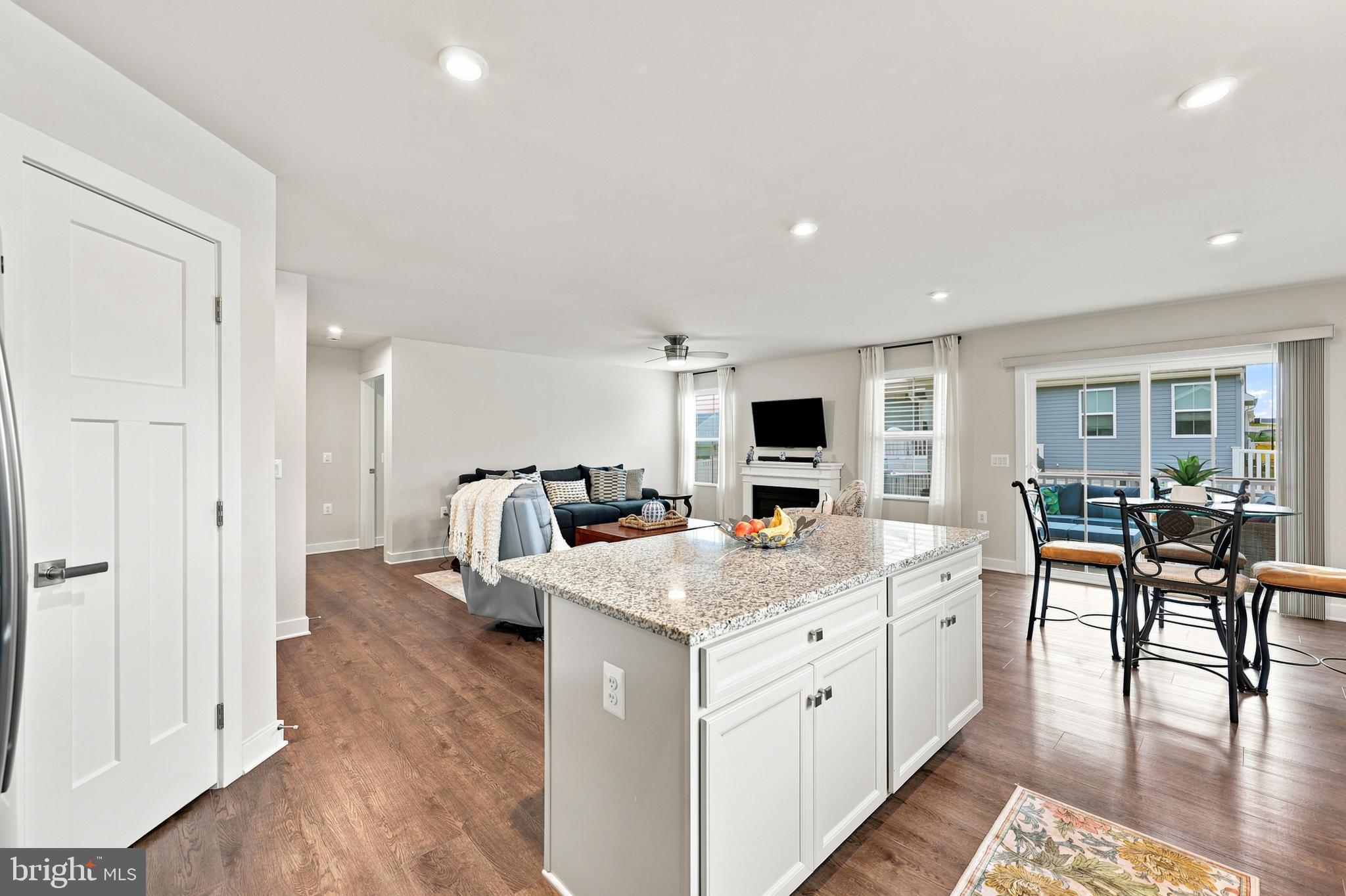CARDINAL POINTE - Residential