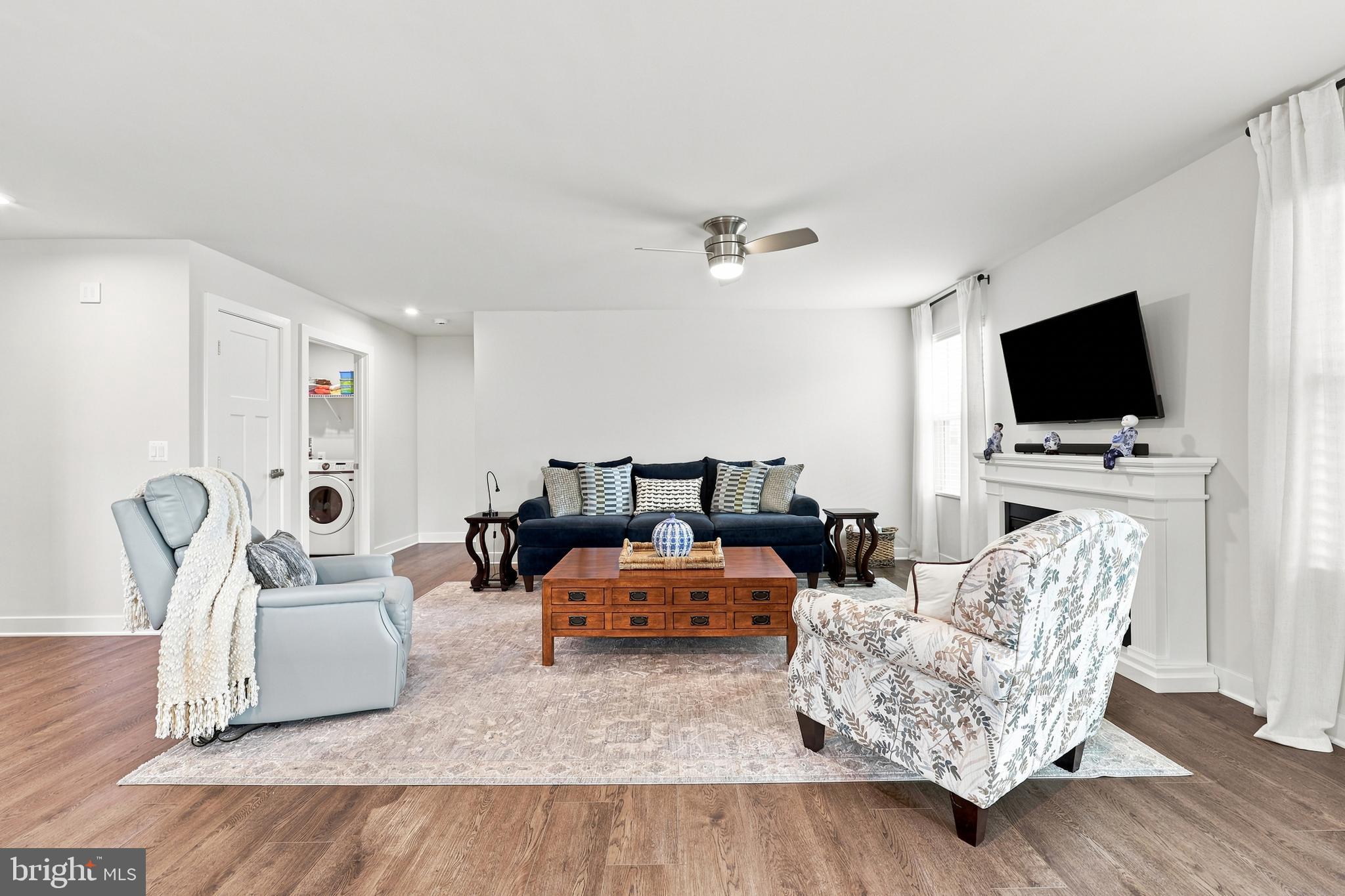 CARDINAL POINTE - Residential