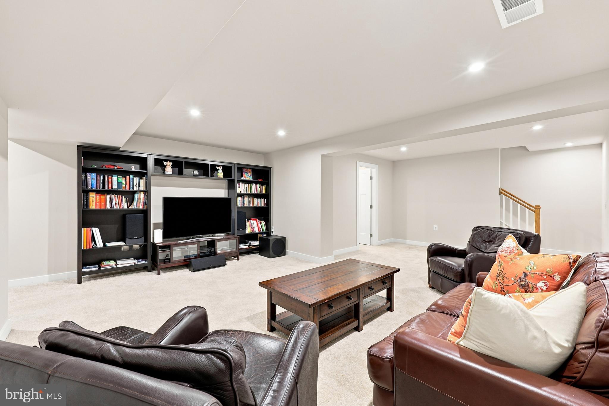 CARDINAL POINTE - Residential