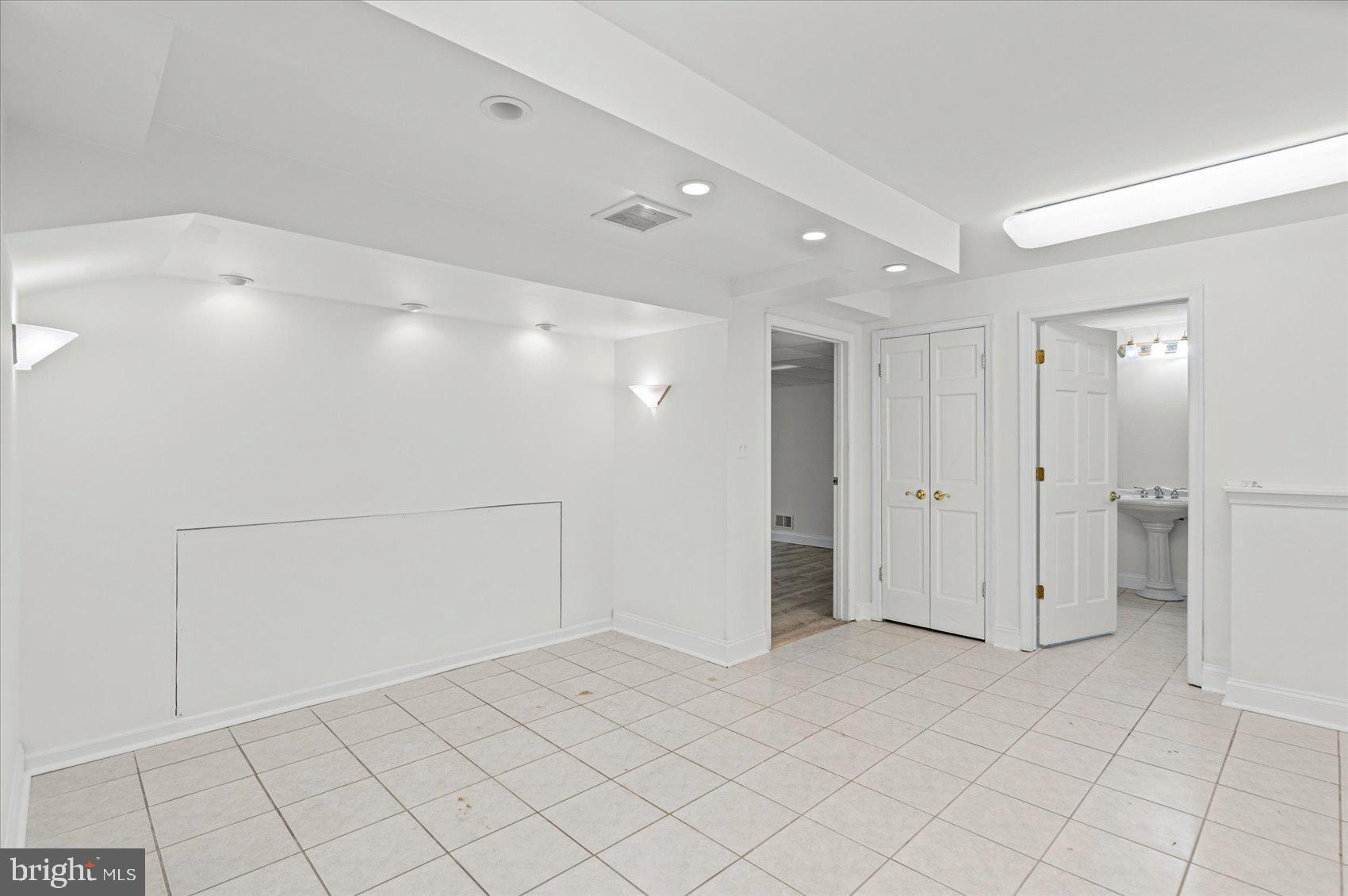 CEDARSIDE FARM - Residential