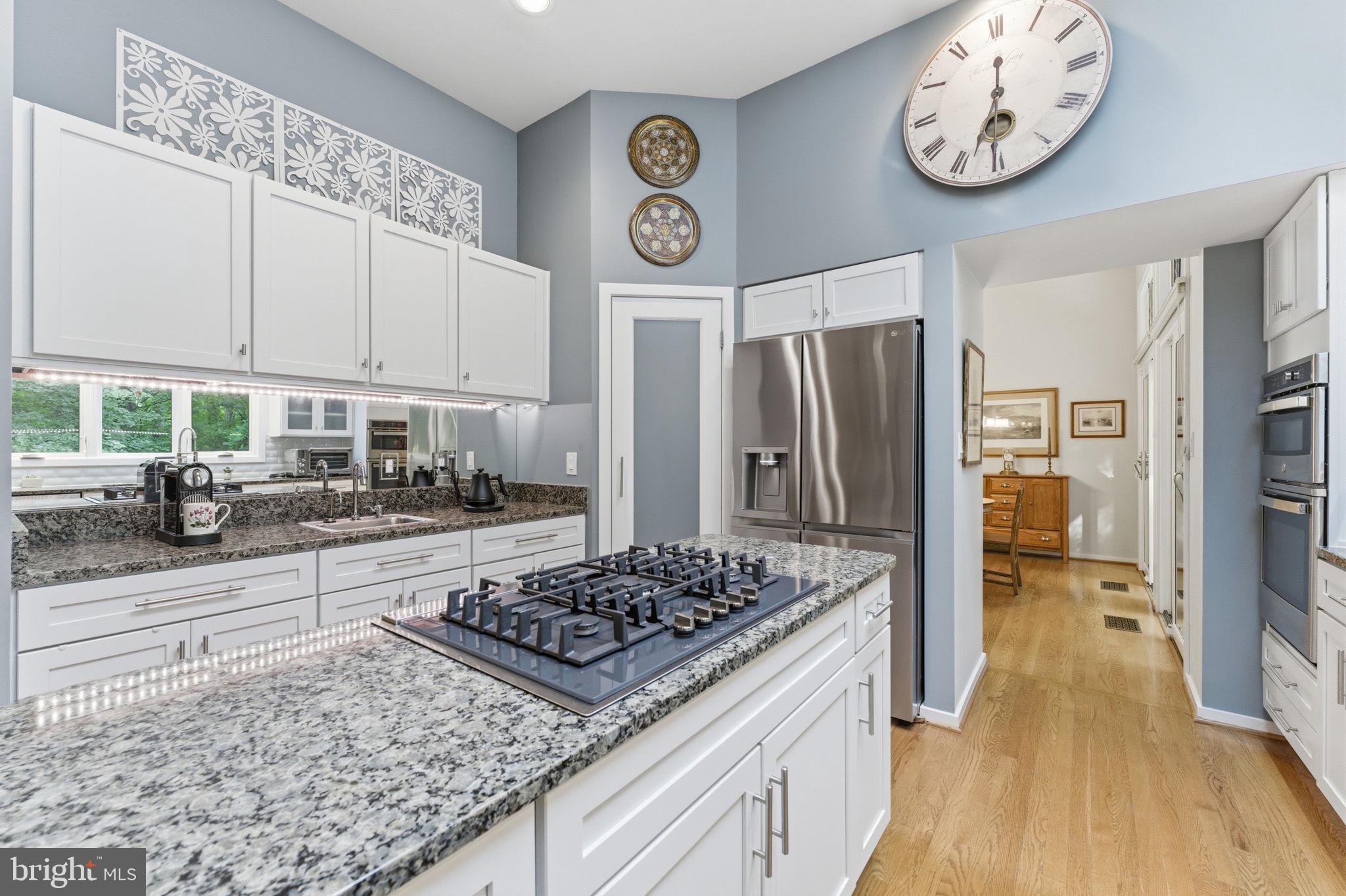RESTON - Residential