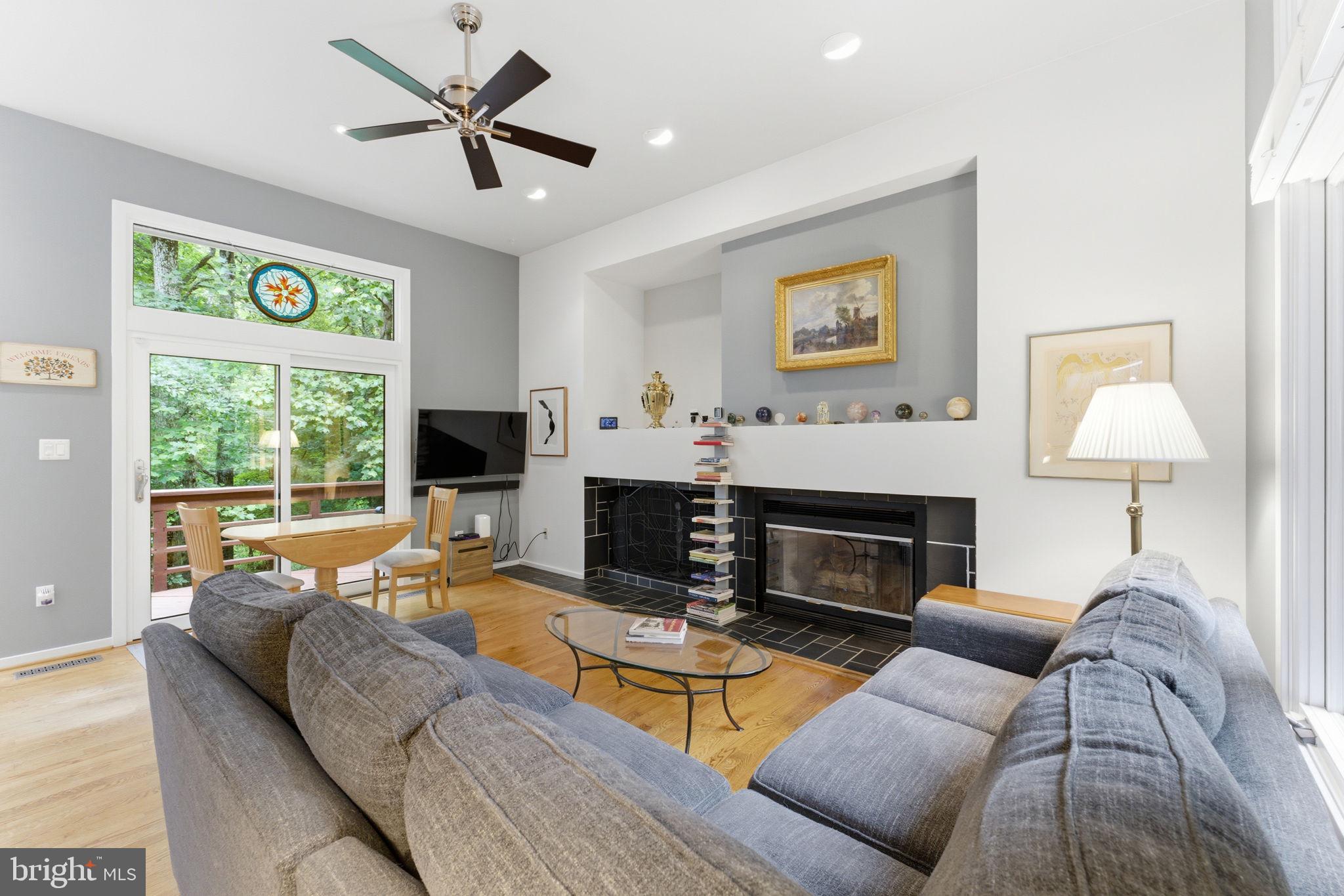 RESTON - Residential