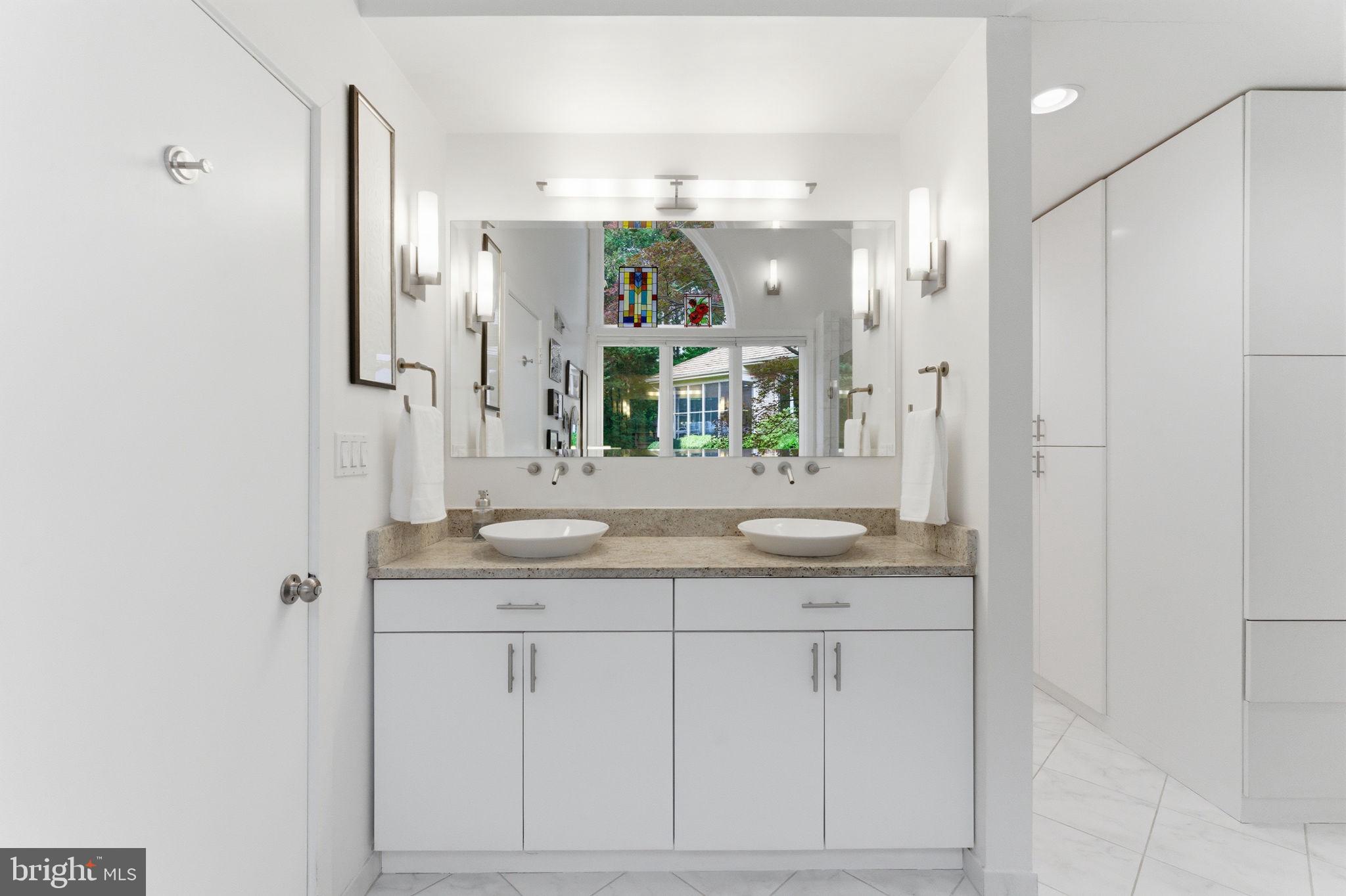 RESTON - Residential