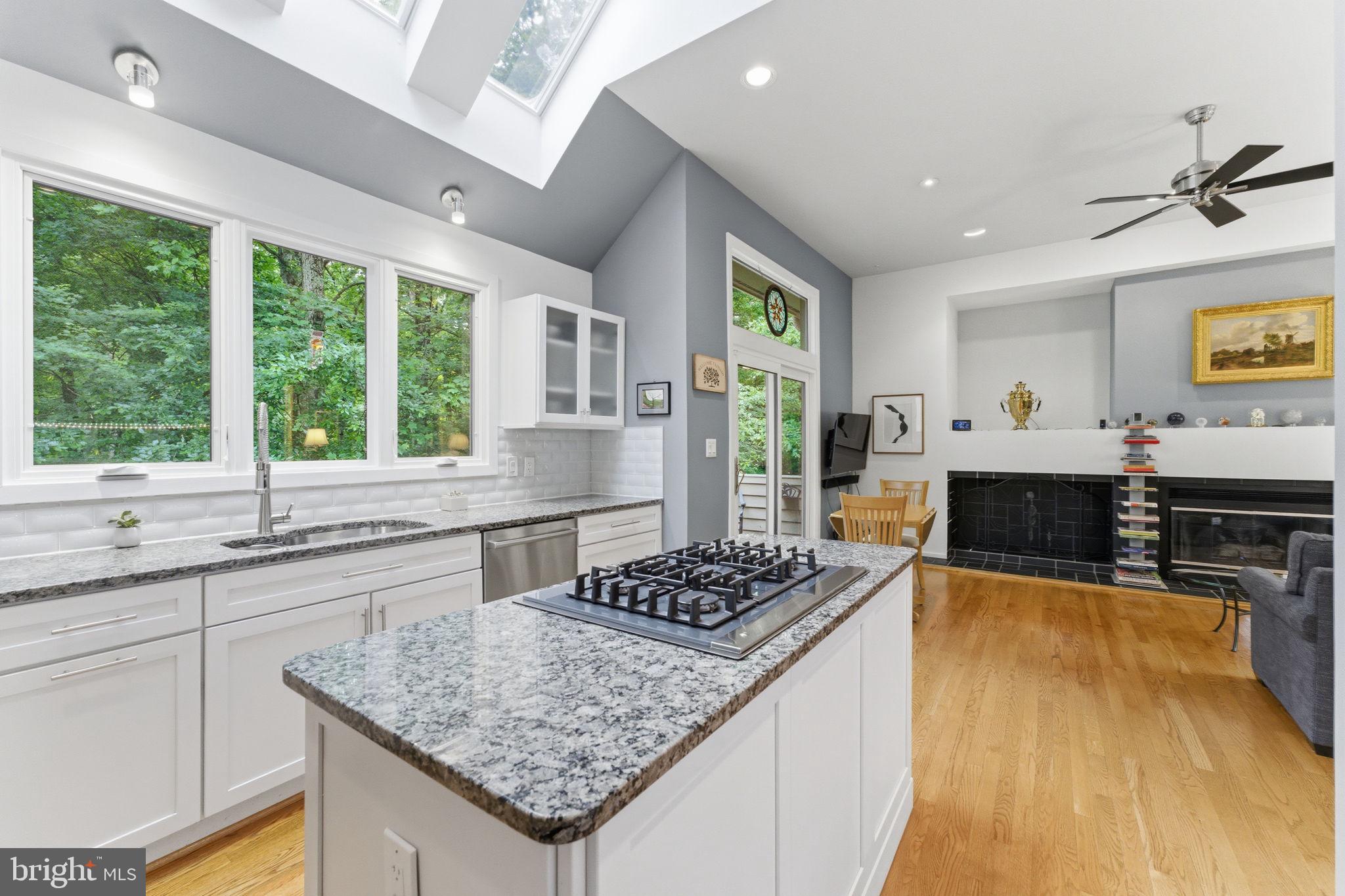 RESTON - Residential