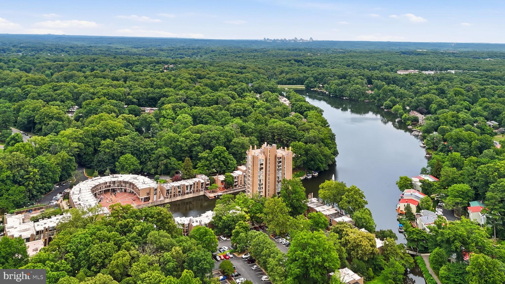 RESTON - Residential