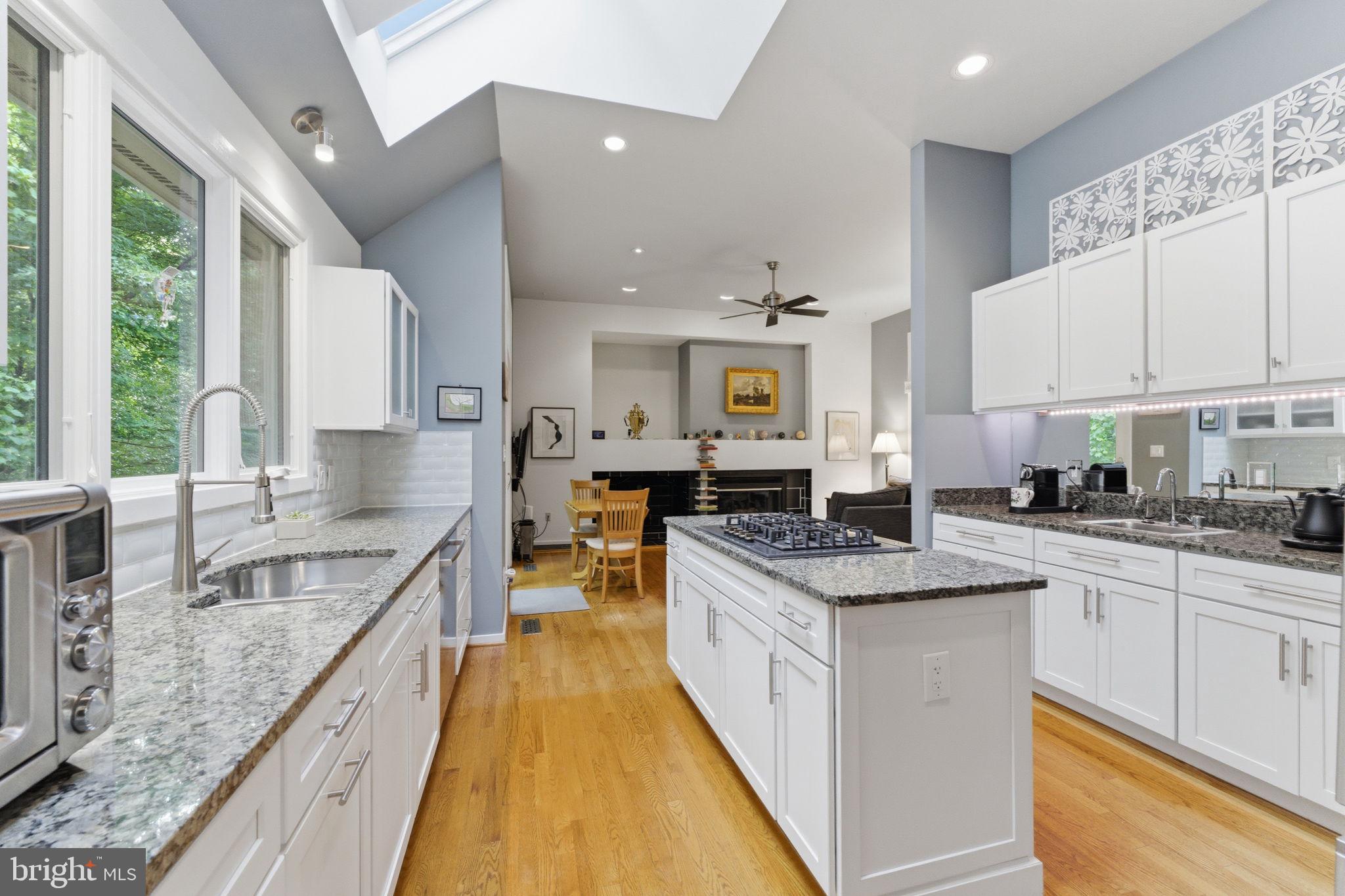 RESTON - Residential