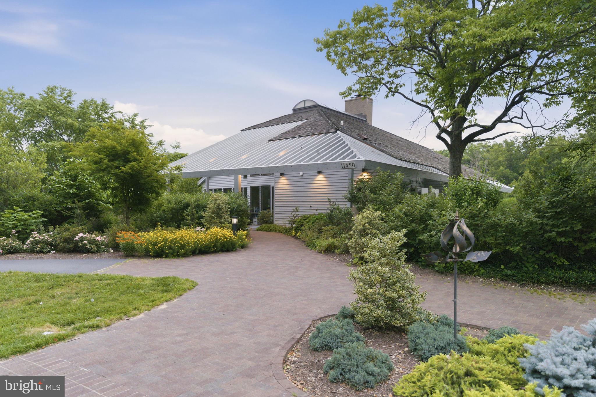 RESTON - Residential