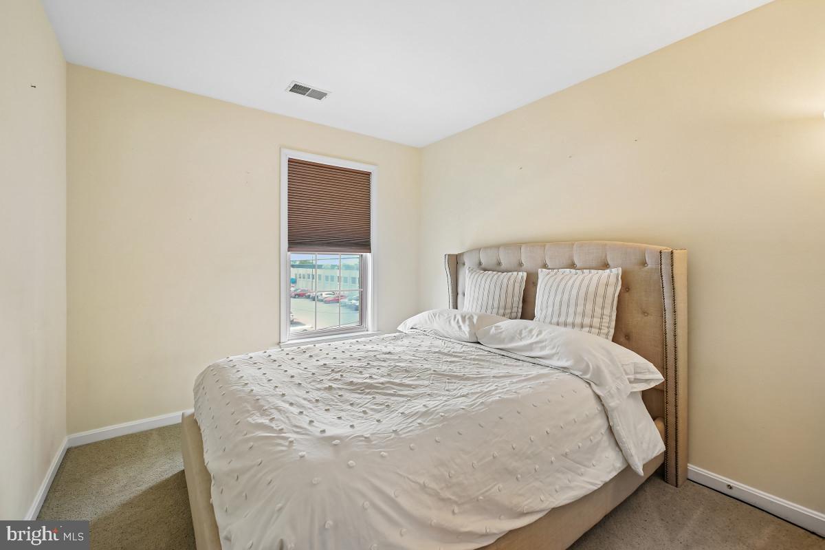 WHEATON HILLS - Residential