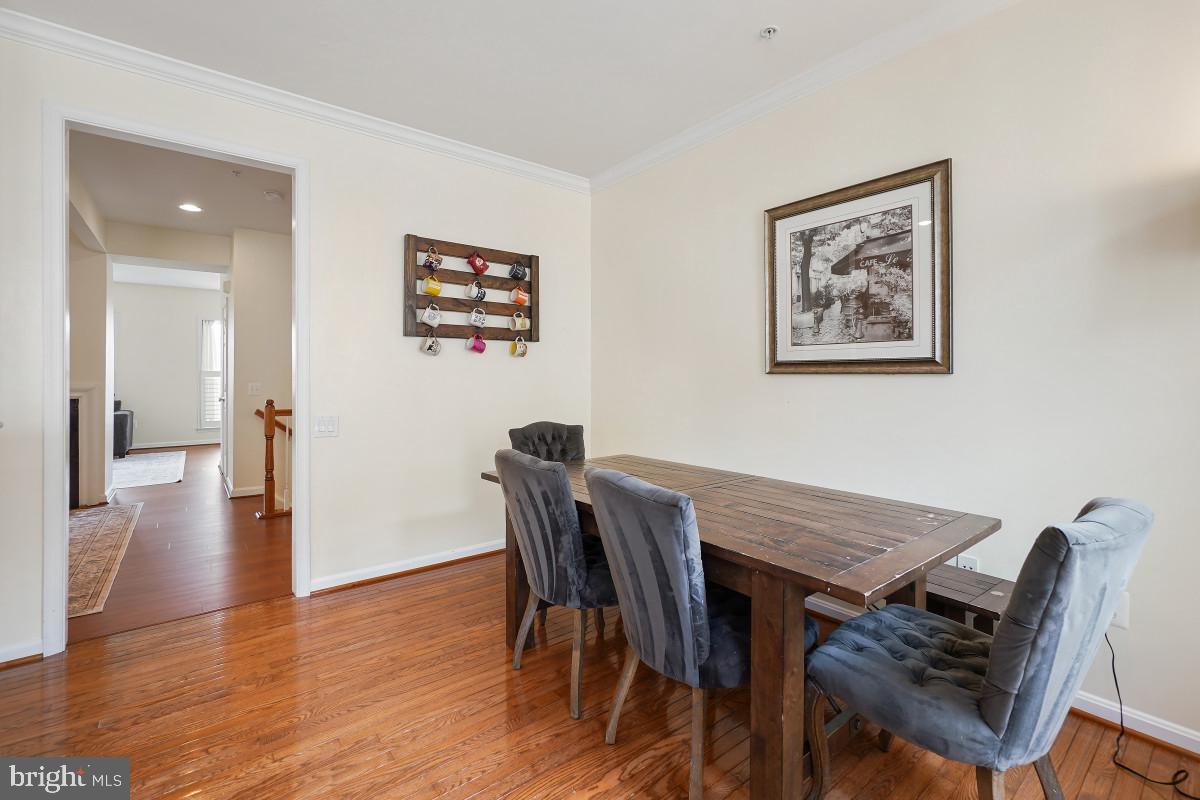 WHEATON HILLS - Residential