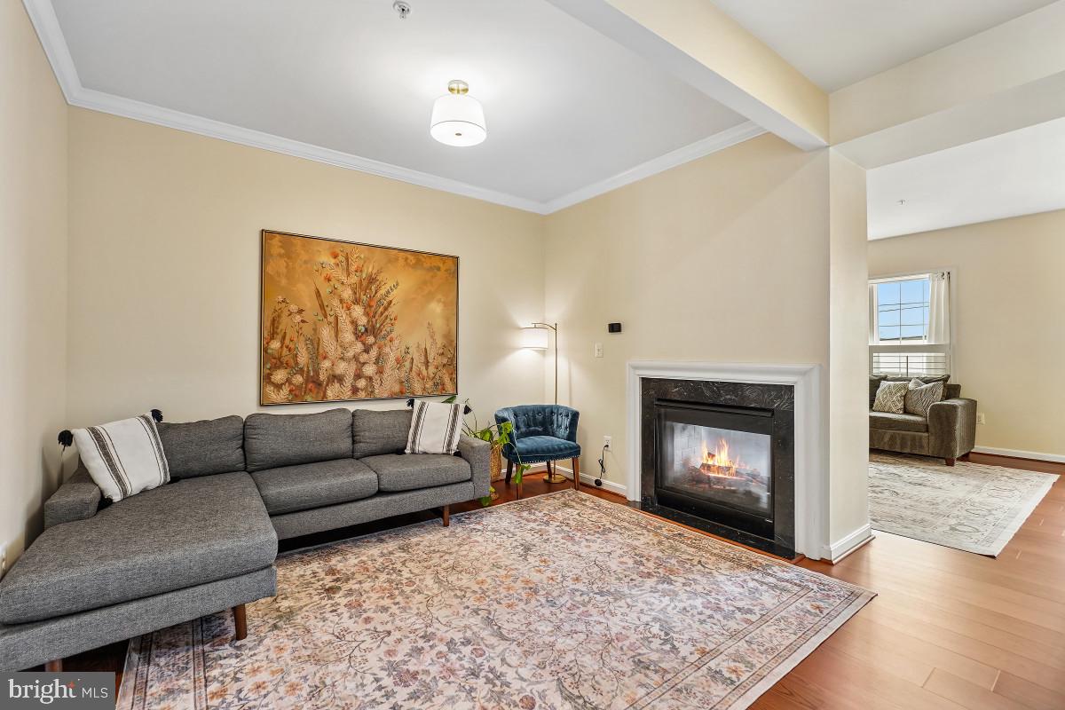 WHEATON HILLS - Residential