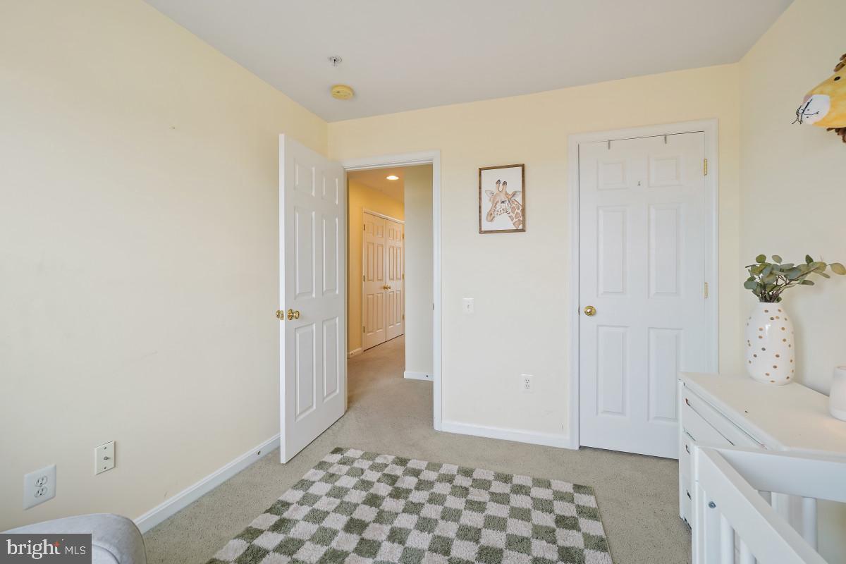 WHEATON HILLS - Residential