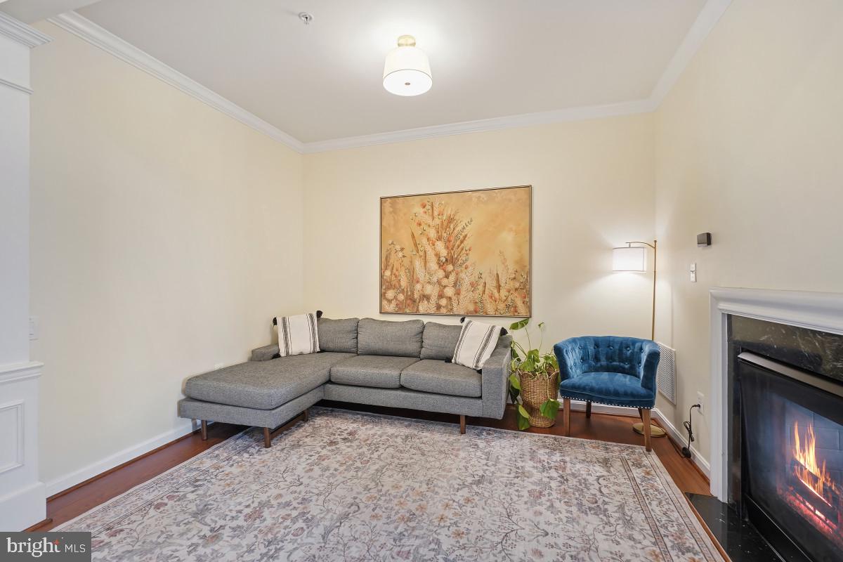 WHEATON HILLS - Residential