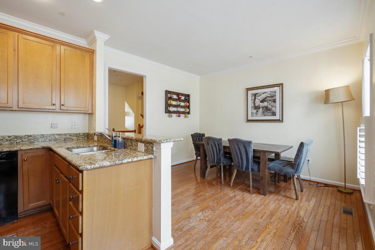 WHEATON HILLS - Residential