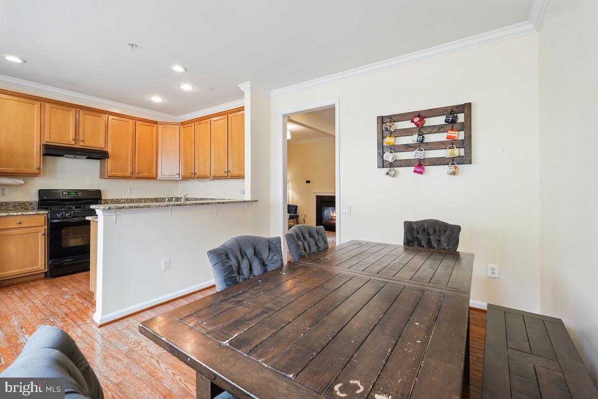 WHEATON HILLS - Residential