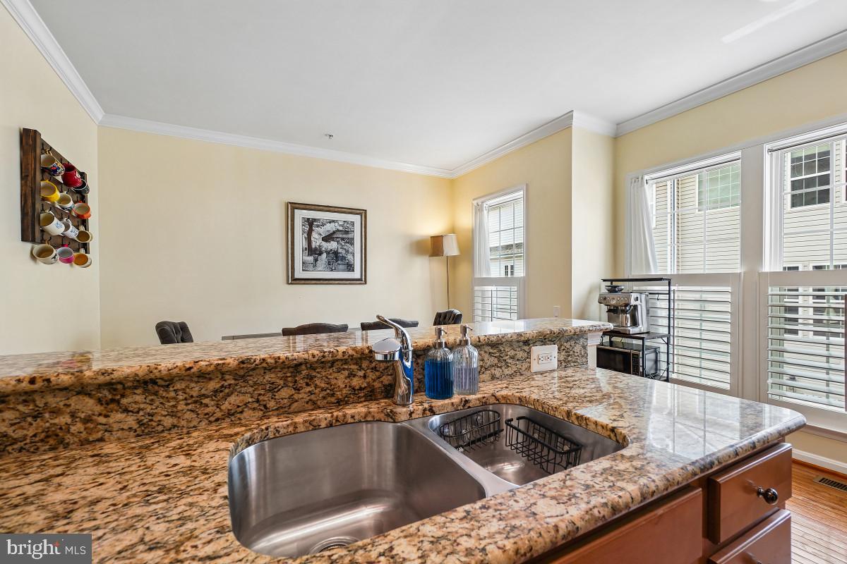 WHEATON HILLS - Residential