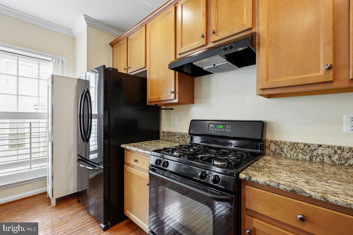 WHEATON HILLS - Residential