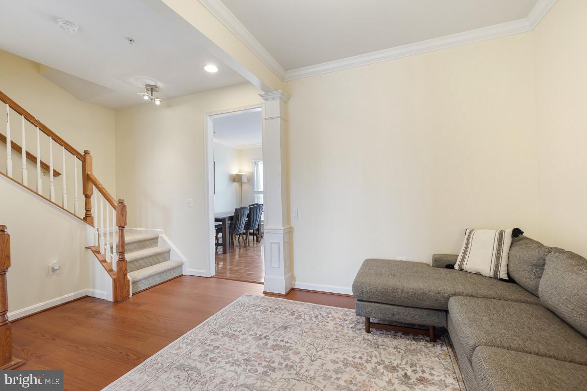 WHEATON HILLS - Residential