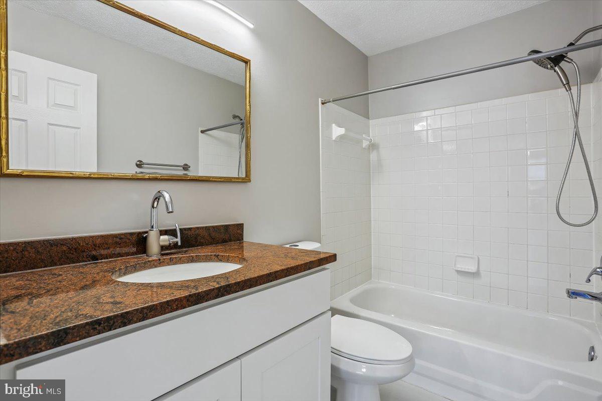 DECOVERLY ADVENTURE - Residential