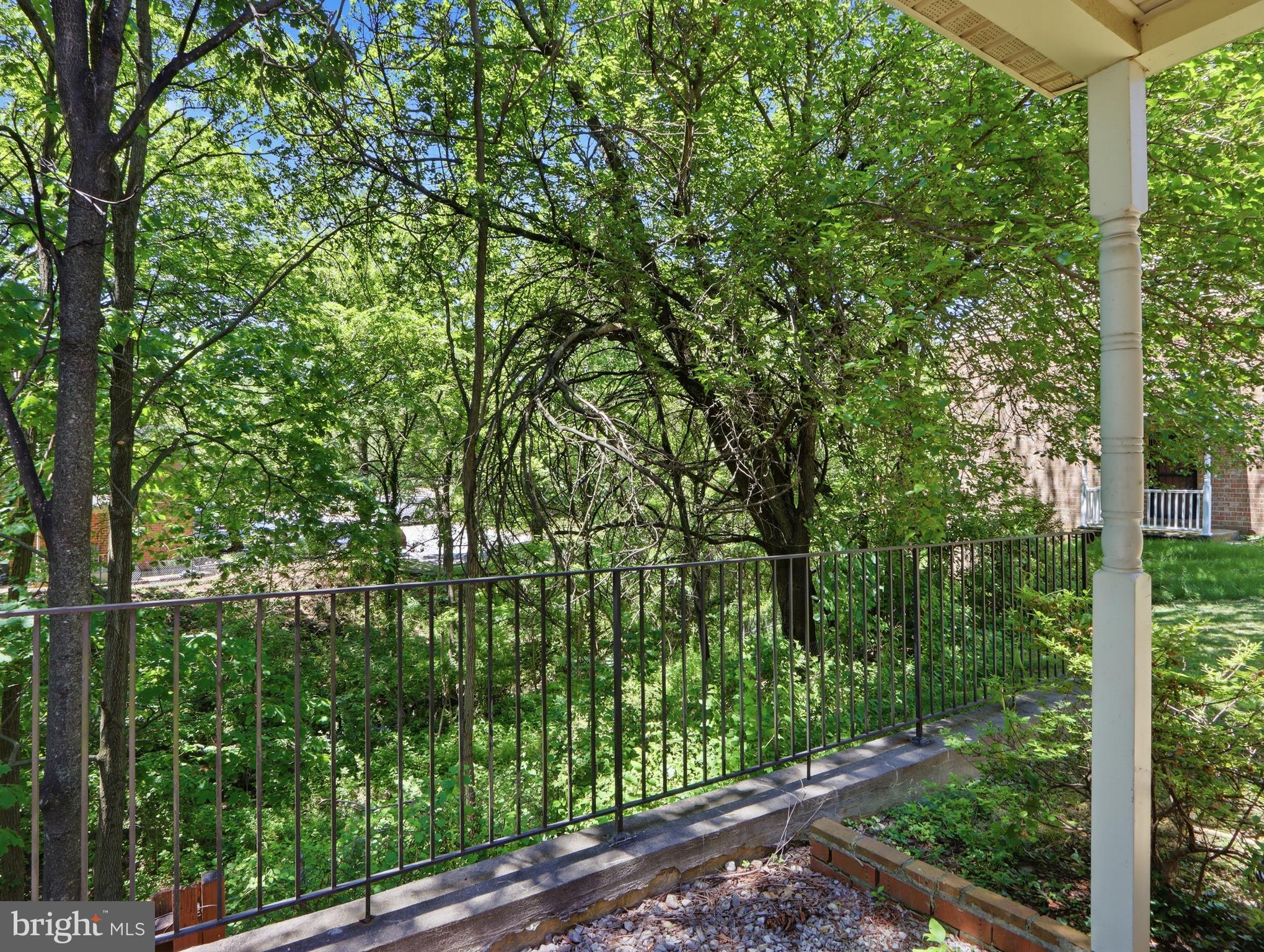 COURTLAND WOODS - Residential