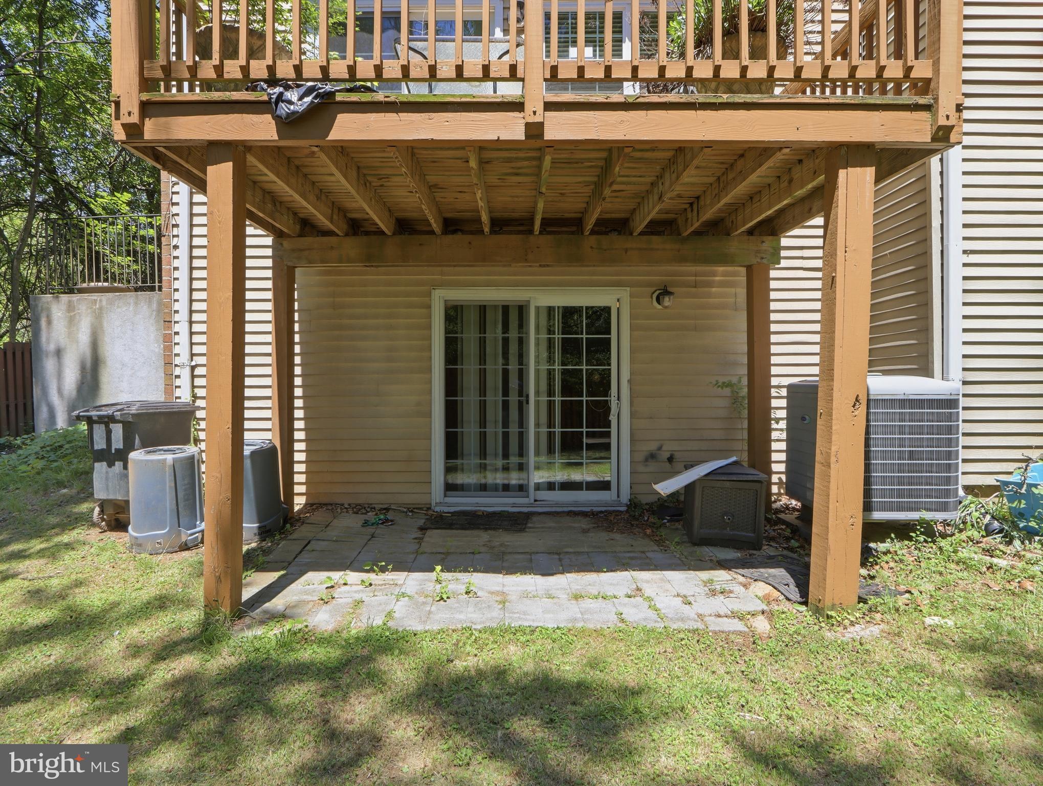 COURTLAND WOODS - Residential