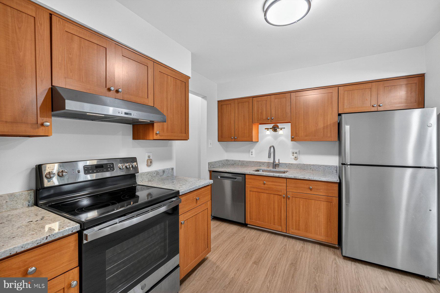 GUNNERS LAKE VILLAGE - Residential