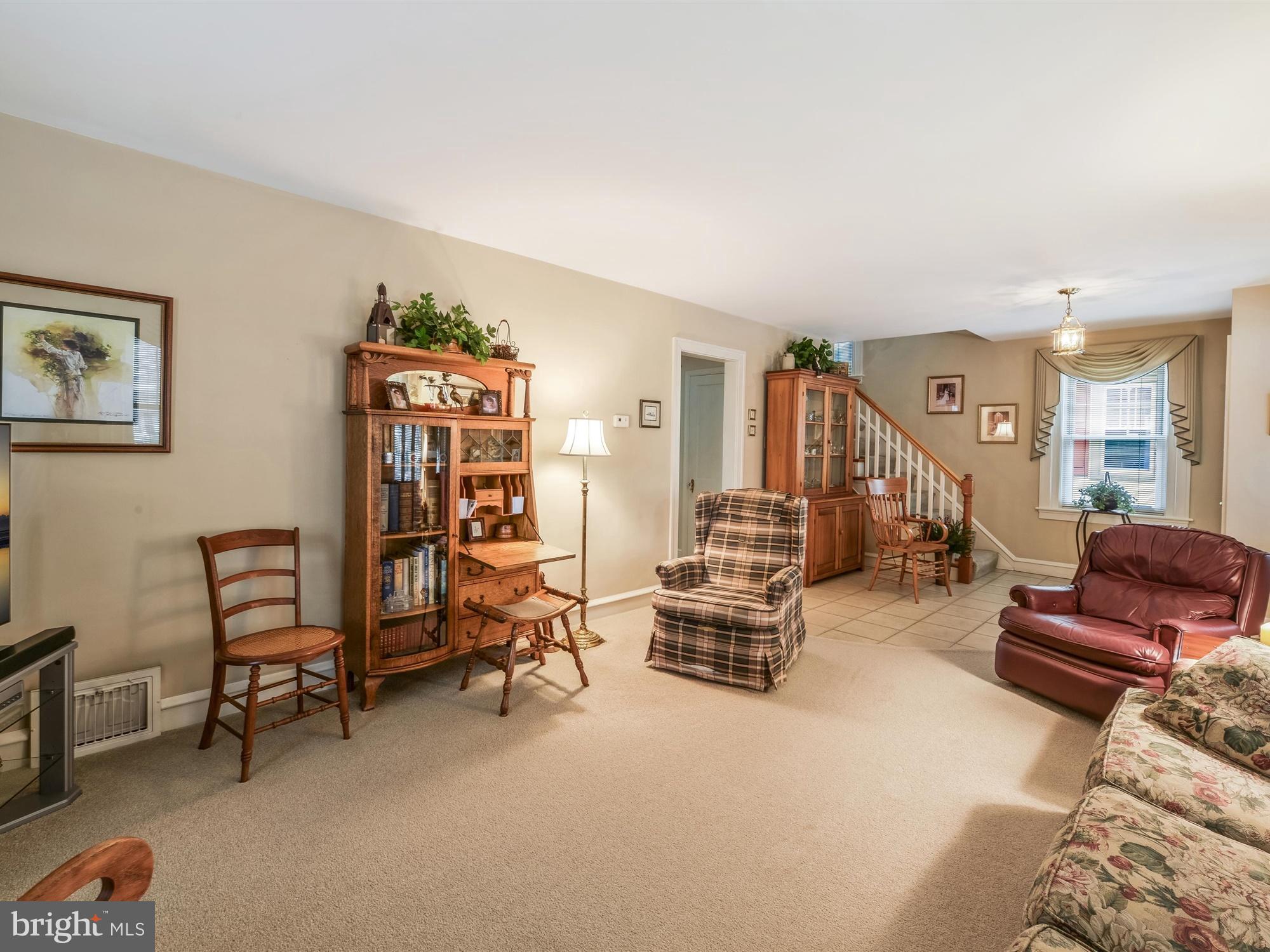 NEW HOLLAND - Residential